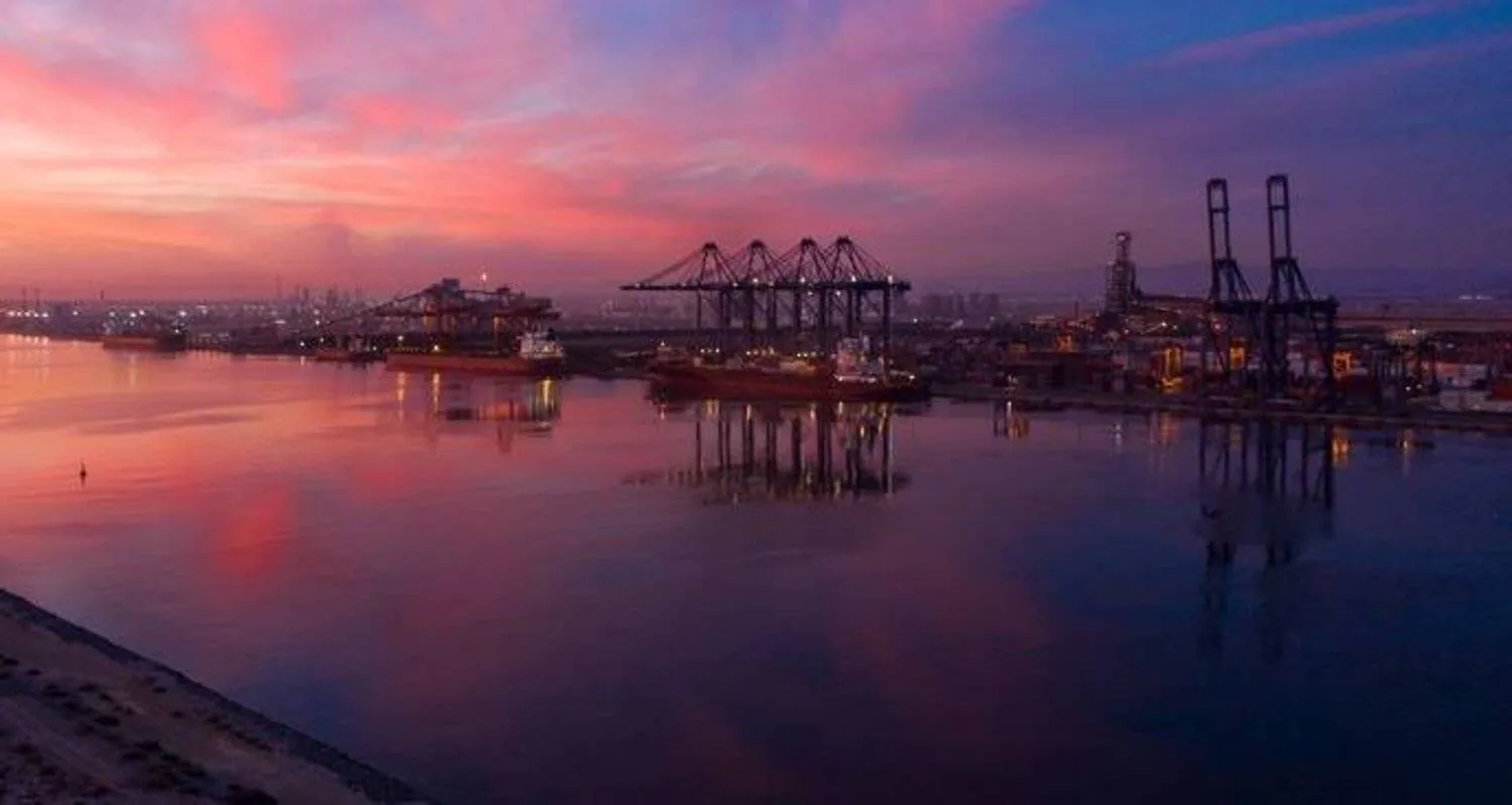 أحد الموانئ الرئيسية في سلطنة عمان (وكالة الأنباء العمانية)