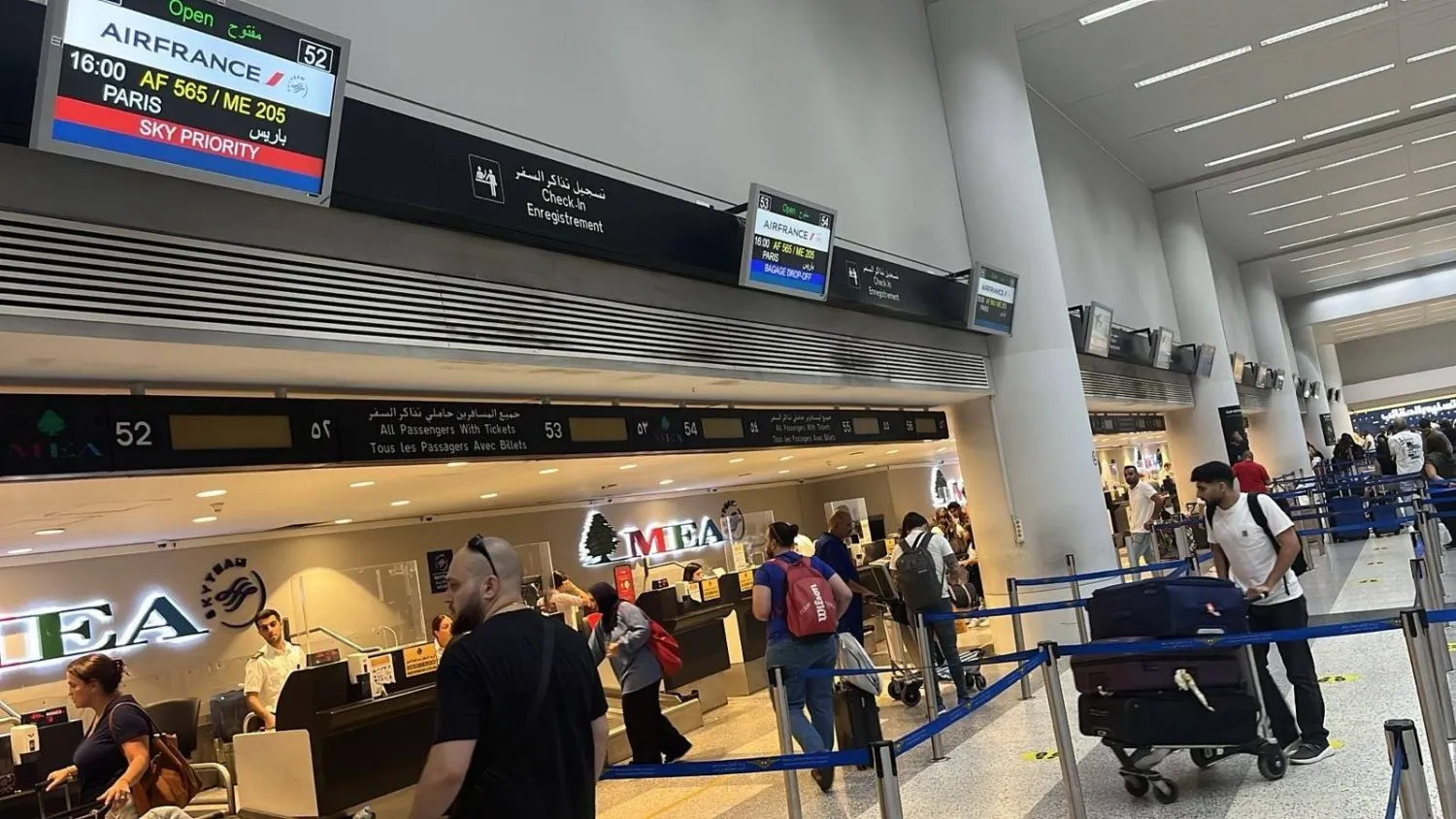 حركة في مطار بيروت بعد استئناف «الخطوط الفرنسية» رحلاتها إلى لبنان (وزير الأشغال في منصة «إكس»)