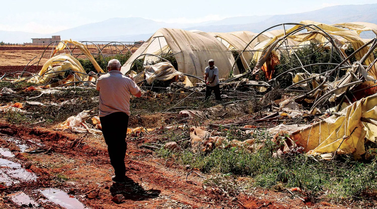 آثار القصف الإسرائيلي على بلدة سرعين في البقاع شرق لبنان (أ.ف.ب)