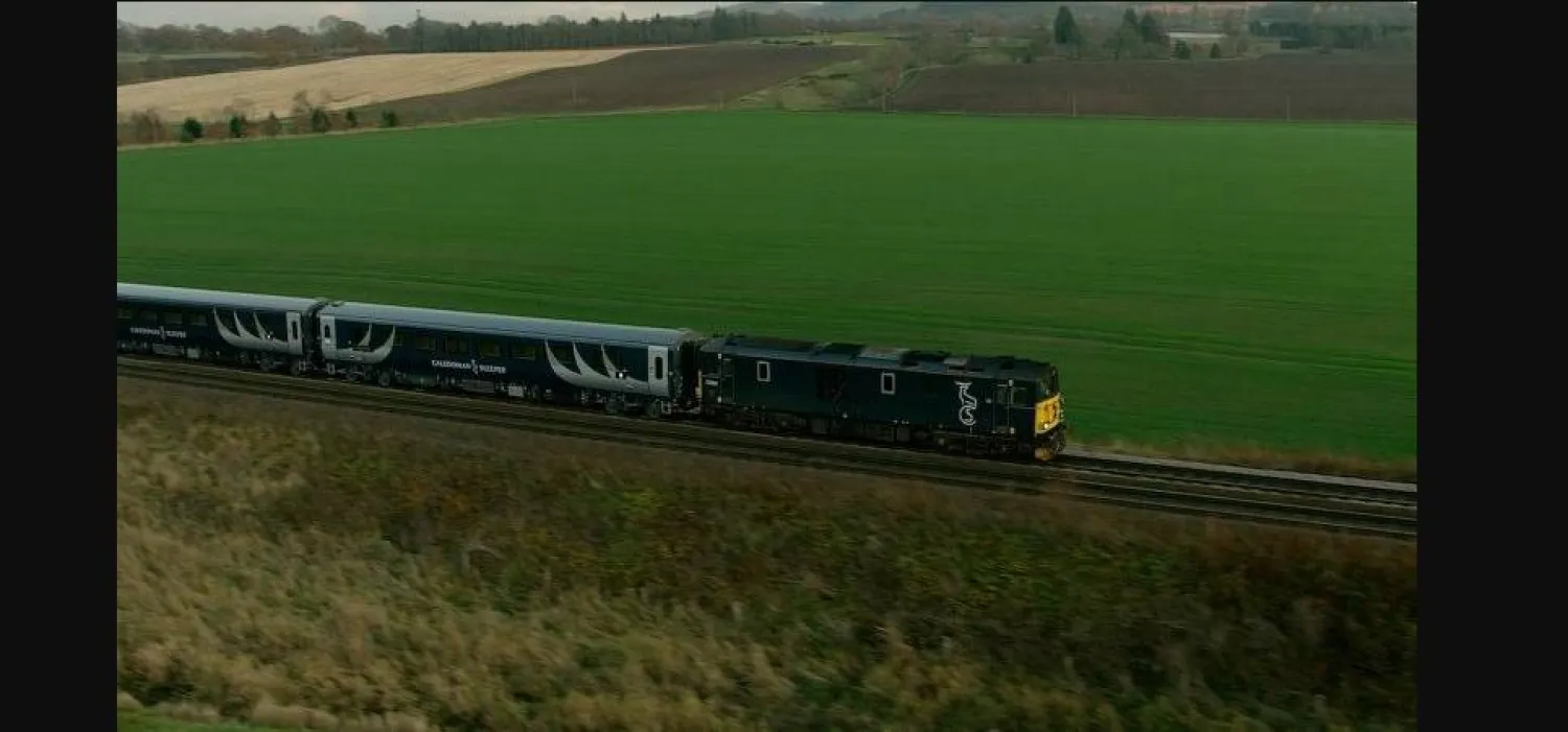 قطار «كاليدونيان سليبر» يعمل ستة أيام في الأسبوع من لندن إلى أسكوتلندا (سي إن إن)