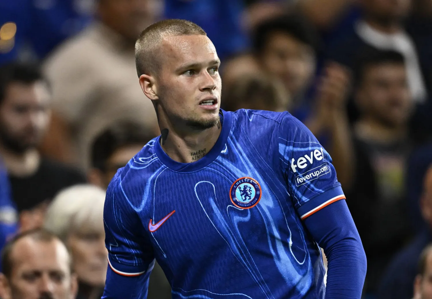 ميخايلو مودريك لاعب تشيلسي نال انتقاد مدربه (رويترز)