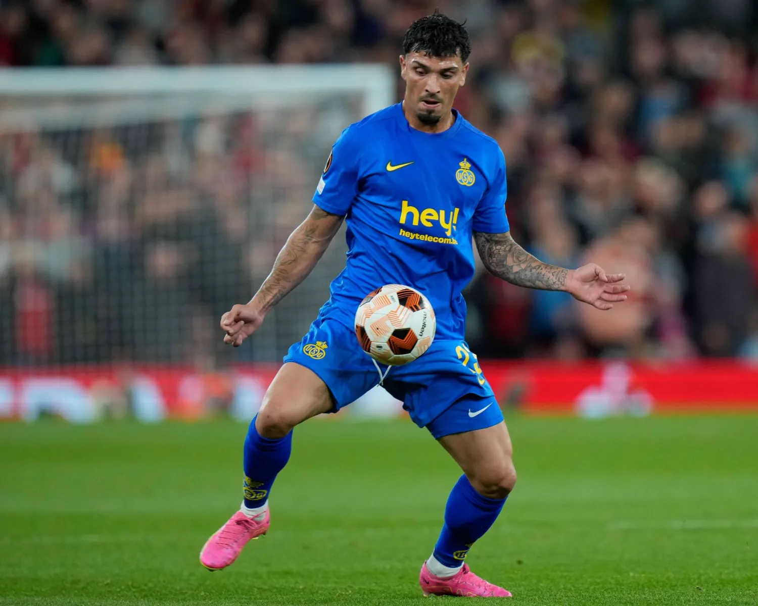 كاميرون بويرتاس قريب من القادسية (نادي سانت جيلواز)