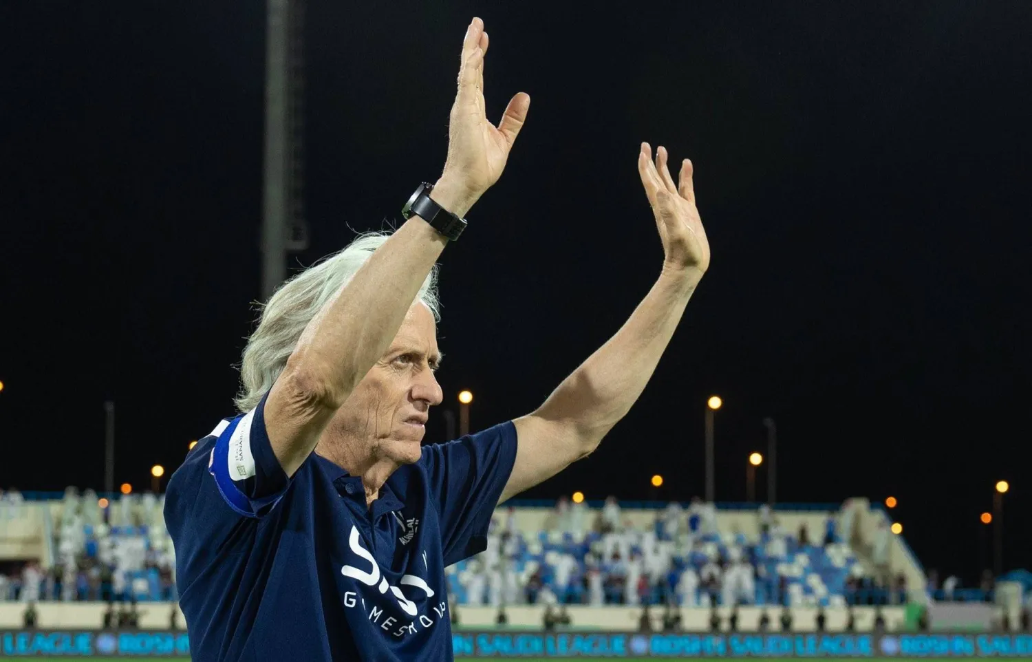 خيسوس يحتفل بالانتصار بعد نهاية اللقاء (نادي الهلال)