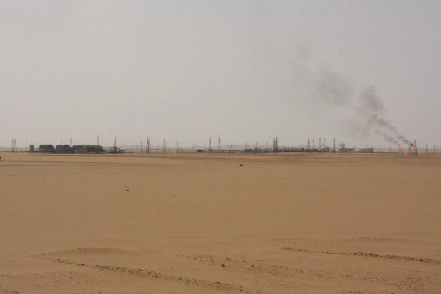 Libya’nın Ubari kasabası yakınlarındaki eş-Şerara petrol sahası (Reuters)