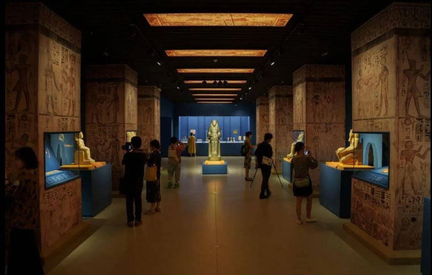 Egyptian archaeological exhibitions abroad represent a tool for tourism promotion. (Ministry of Tourism and Antiquities)