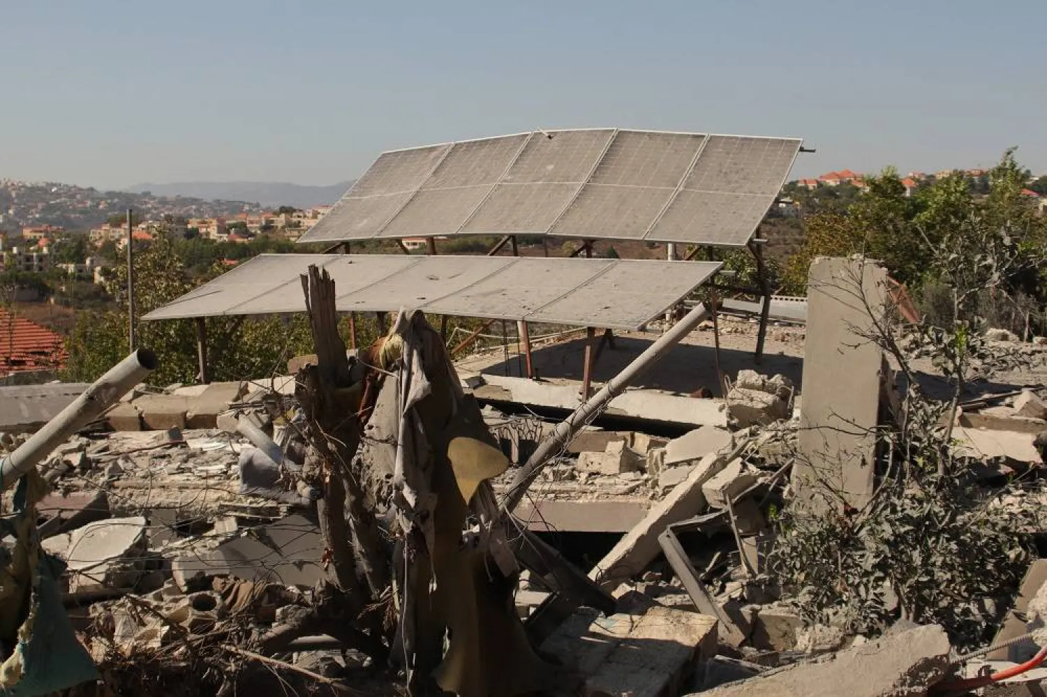 A picture shows a house damaged in an Israeli strike in the southern Lebanese village of Khiam on August 26, 2024, amid escalations in the ongoing cross-border tensions as fighting continues between Israel and Hamas in the Gaza Strip. (AFP)