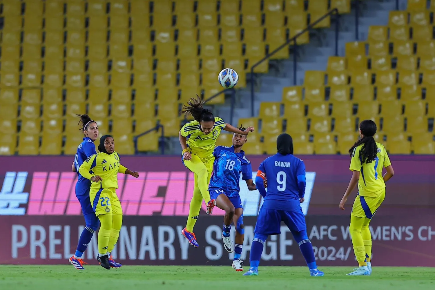 من المواجهة التي جمعت سيدات النصر وأبو ظبي الإماراتي (النصر)