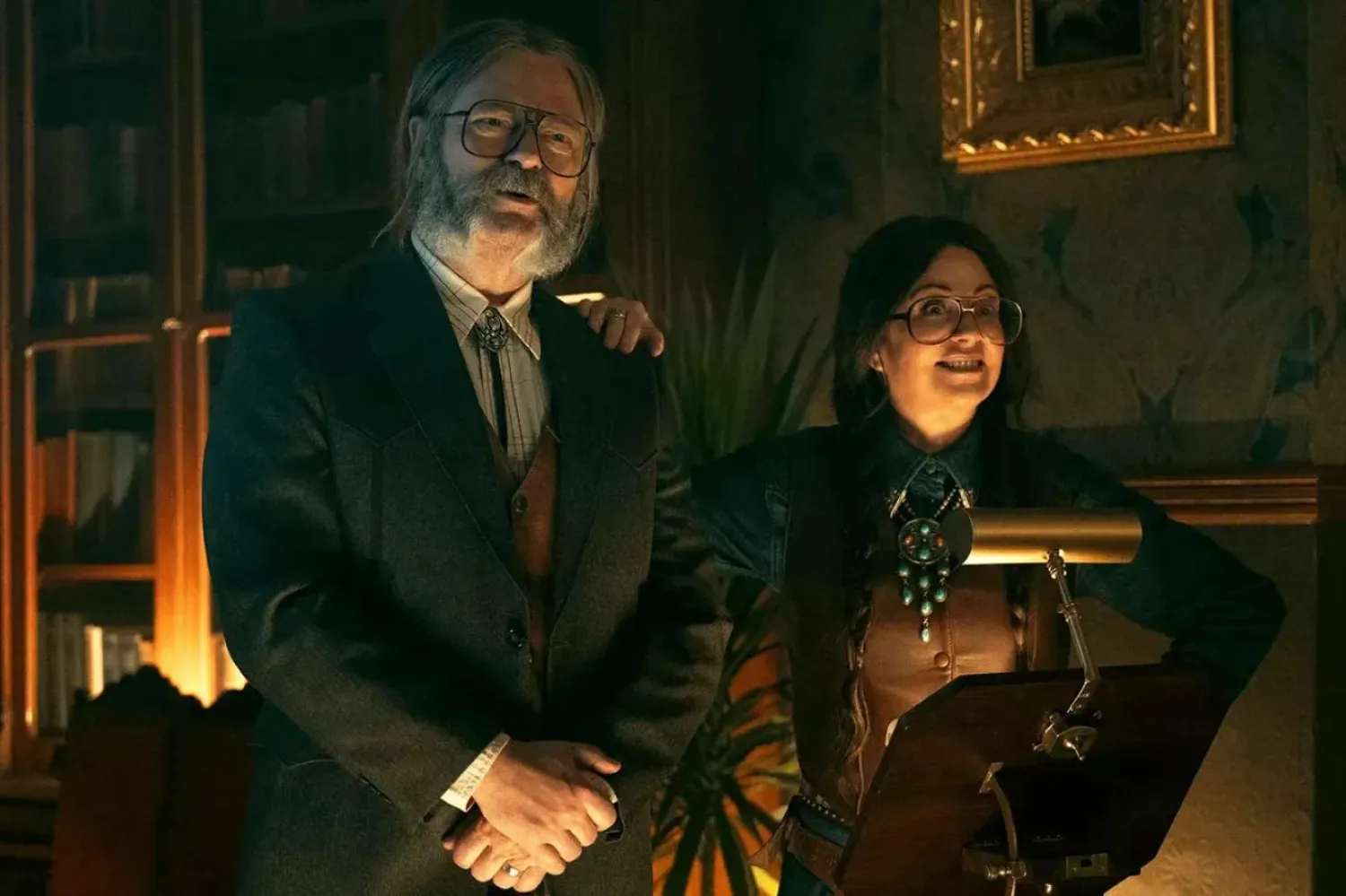 The Umbrella Academy'nin final sezonunda, HBO dizisi The Last of Us'la tanınan 54 yaşındaki Nick Offerman (solda) konuk oyuncu olarak rol alıyor (Netflix)