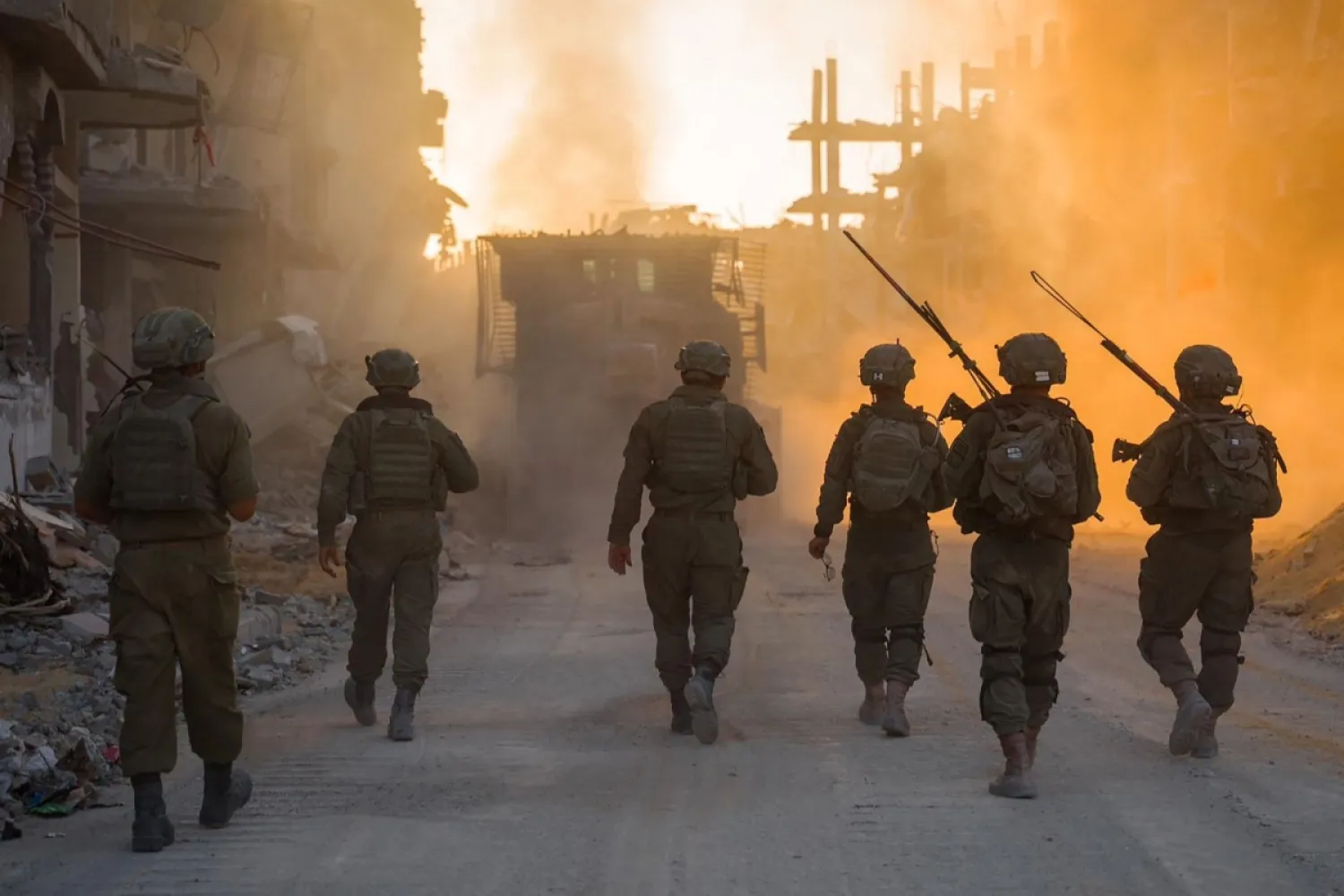 İsrail ordusu tarafından 8 Eylül'de dağıtılan ve Gazze Şeridi'ndeki İsrail askerlerini gösteren bir fotoğraf (AFP)