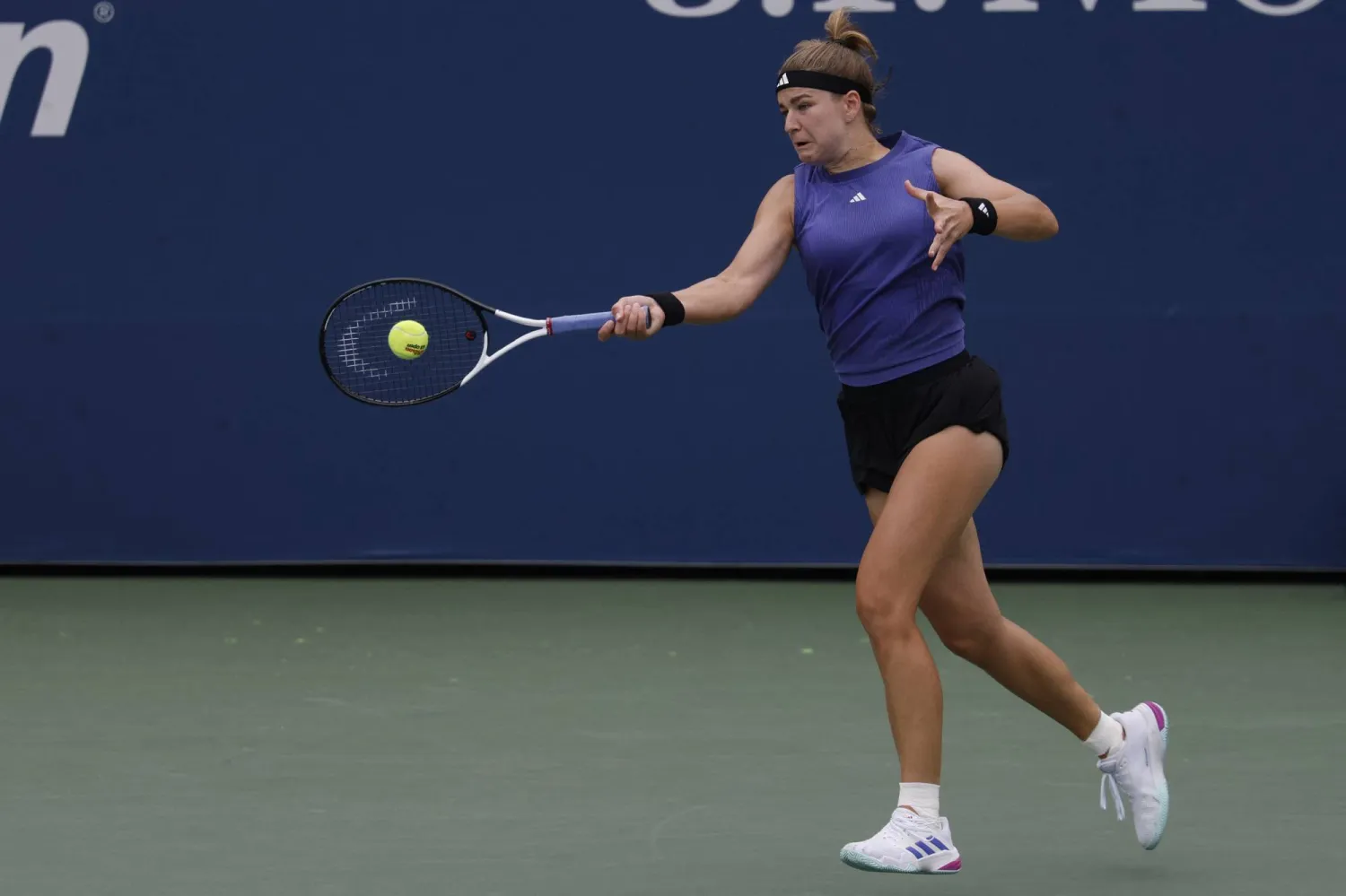 كارولينا موتشوفا (رويترز)