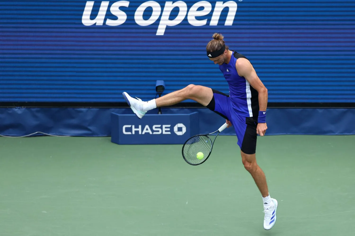 ألكسندر زفيريف (أ.ف.ب)