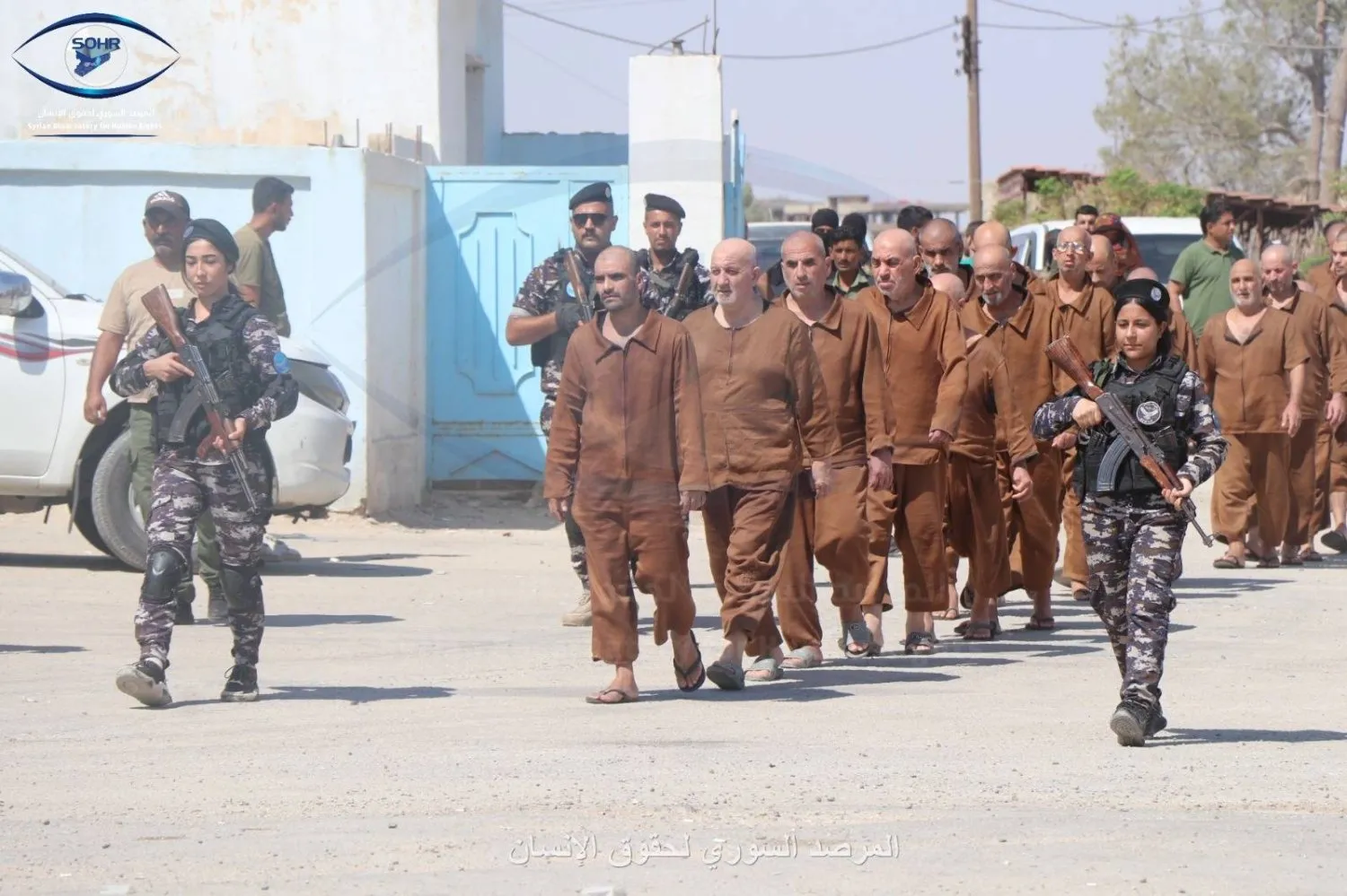 Dün SDG’nin kontrolü altındaki cezaevlerinden salıverilen mahkumlar (SOHR)