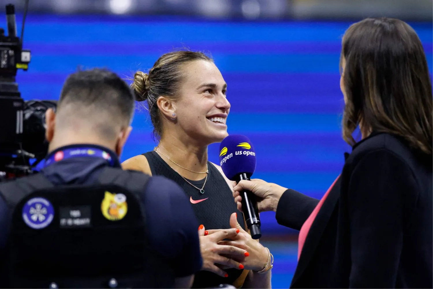 أرينا سابالينكا في مقابلة بعد فوزها في مباراة ربع النهائي للسيدات ضد الصينية (أ.ف.ب)