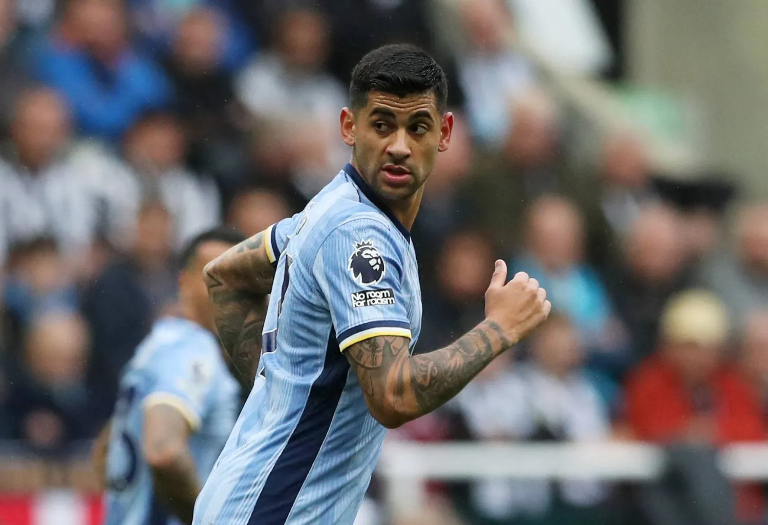 الأرجنتيني روميرو مدافع توتنهام قام بـ26 رحلة دولية خلال الموسم الماضي (رويترز)