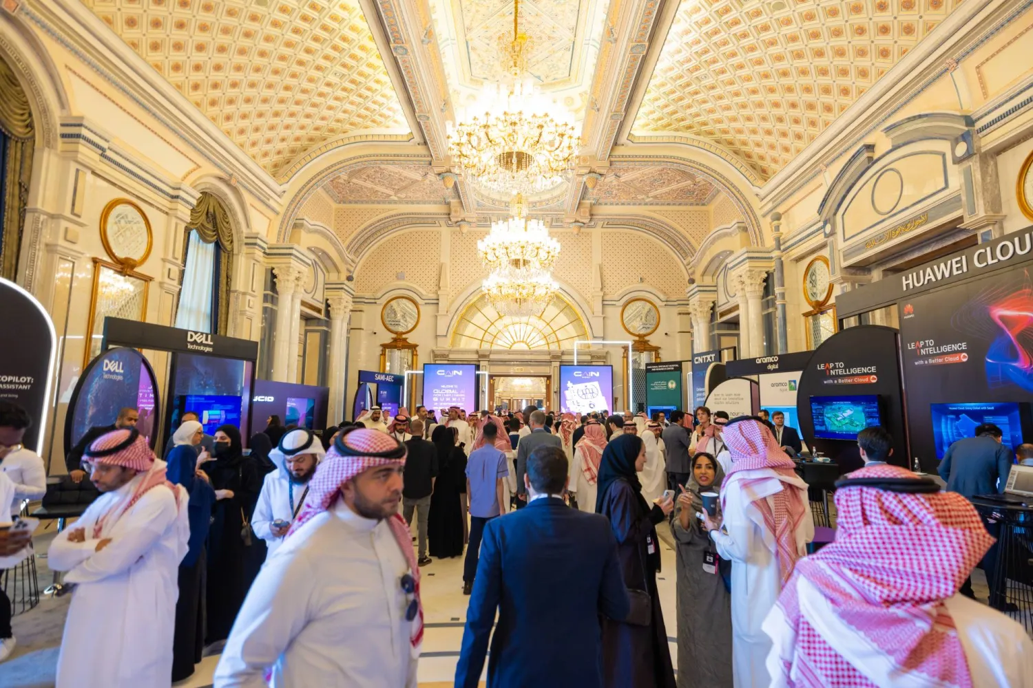 القمة شهدت حضوراً لافتاً محلياً ودولياً (الشرق الأوسط)