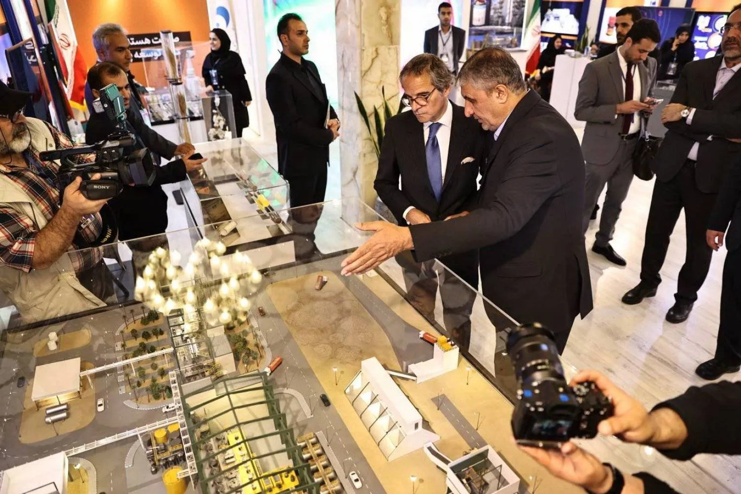 Head of the IAEA Rafael Grossi visits Isfahan in May. (dpa) 