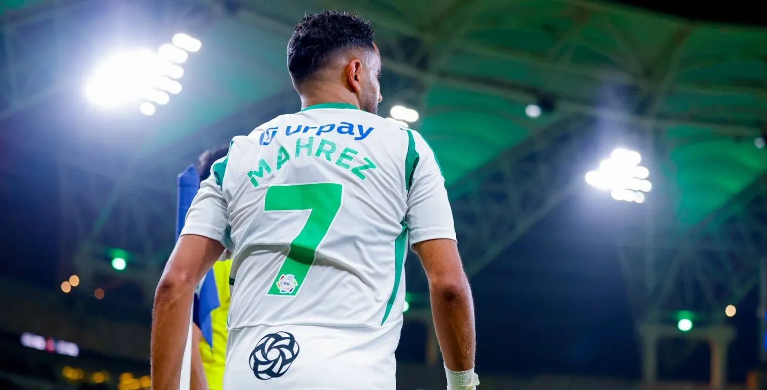 رياض محرز ودع المباراة مع بداية الشوط الثاني (النادي الأهلي) 