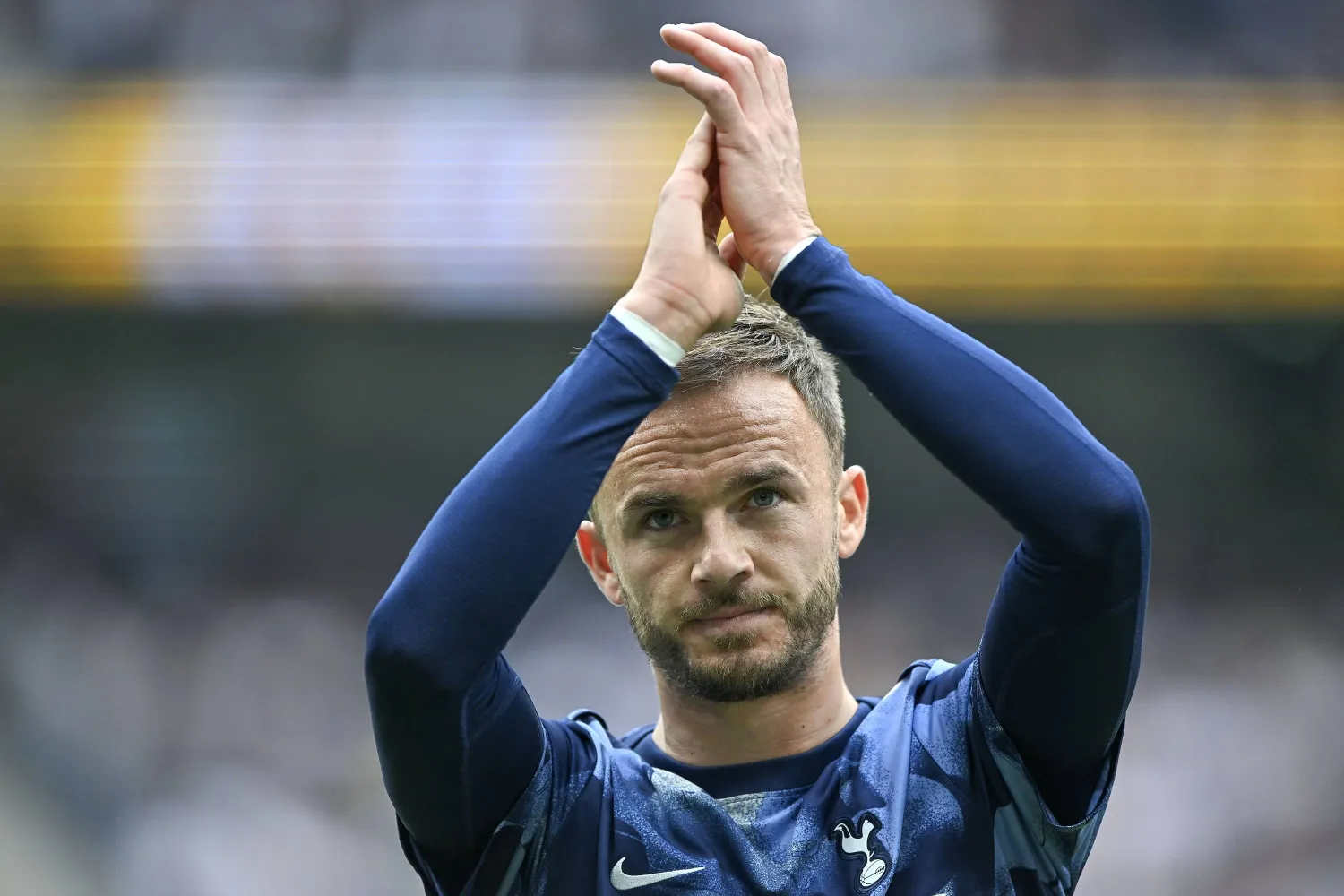 جيمس ماديسون سجل أخيراً بقميص توتنهام (إ.ب.أ)