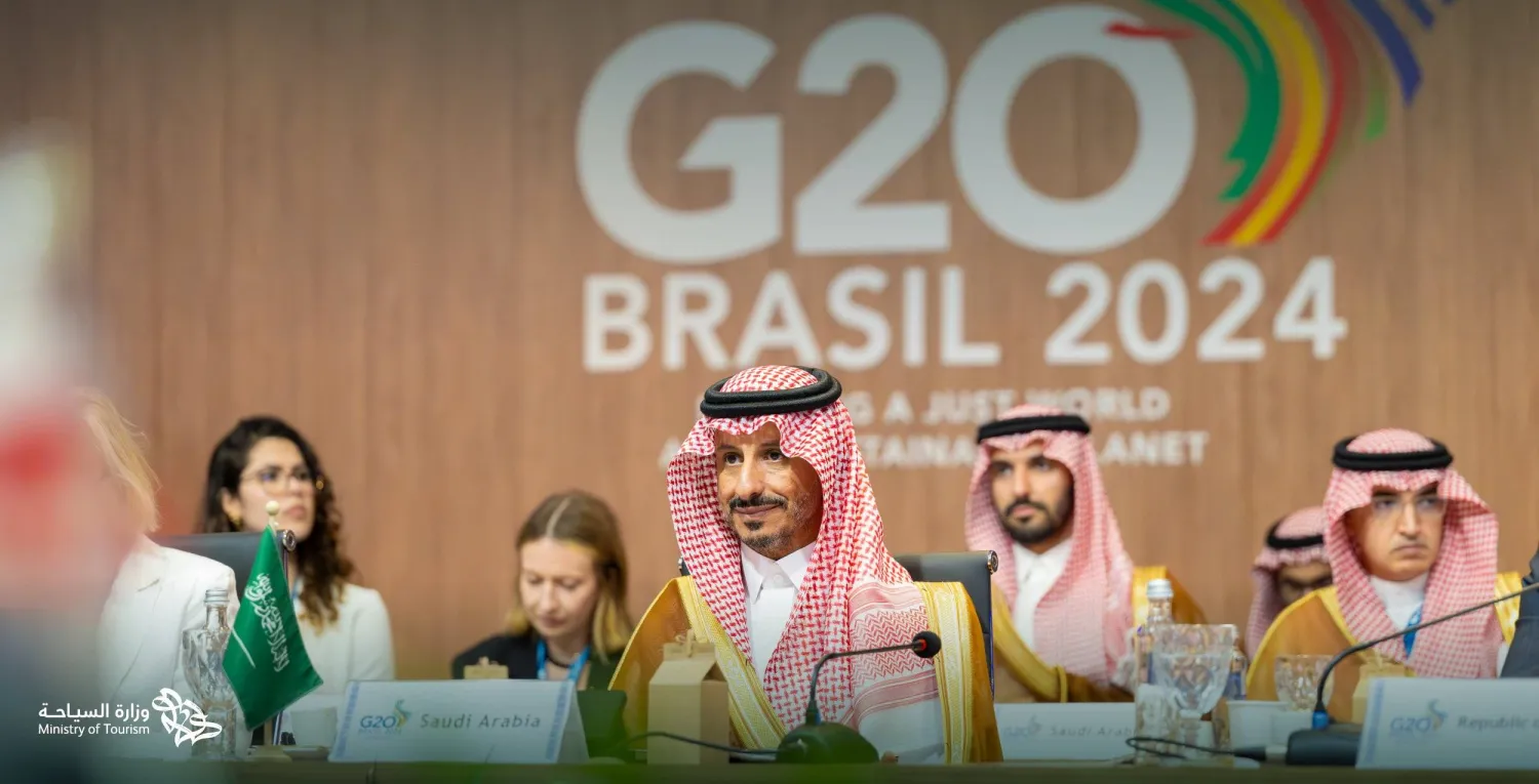 الوزير الخطيب مشاركاً في اجتماع وزراء السياحة لدول مجموعة العشرين في البرازيل (منصة إكس)