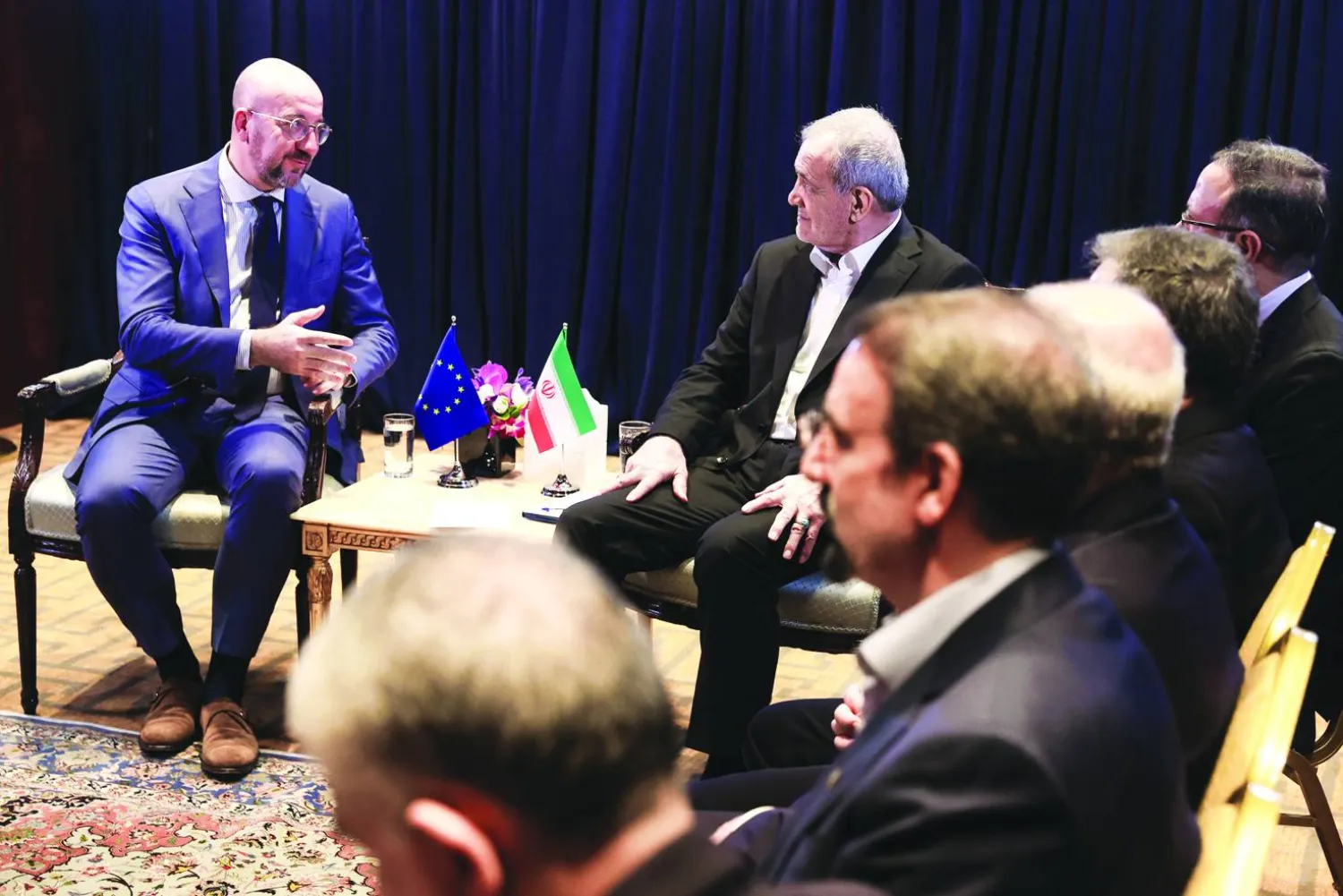 
بزشكيان يلتقي رئيس المجلس الأوروبي شارل ميشال في نيويورك أمس (الرئاسة الإيرانية)