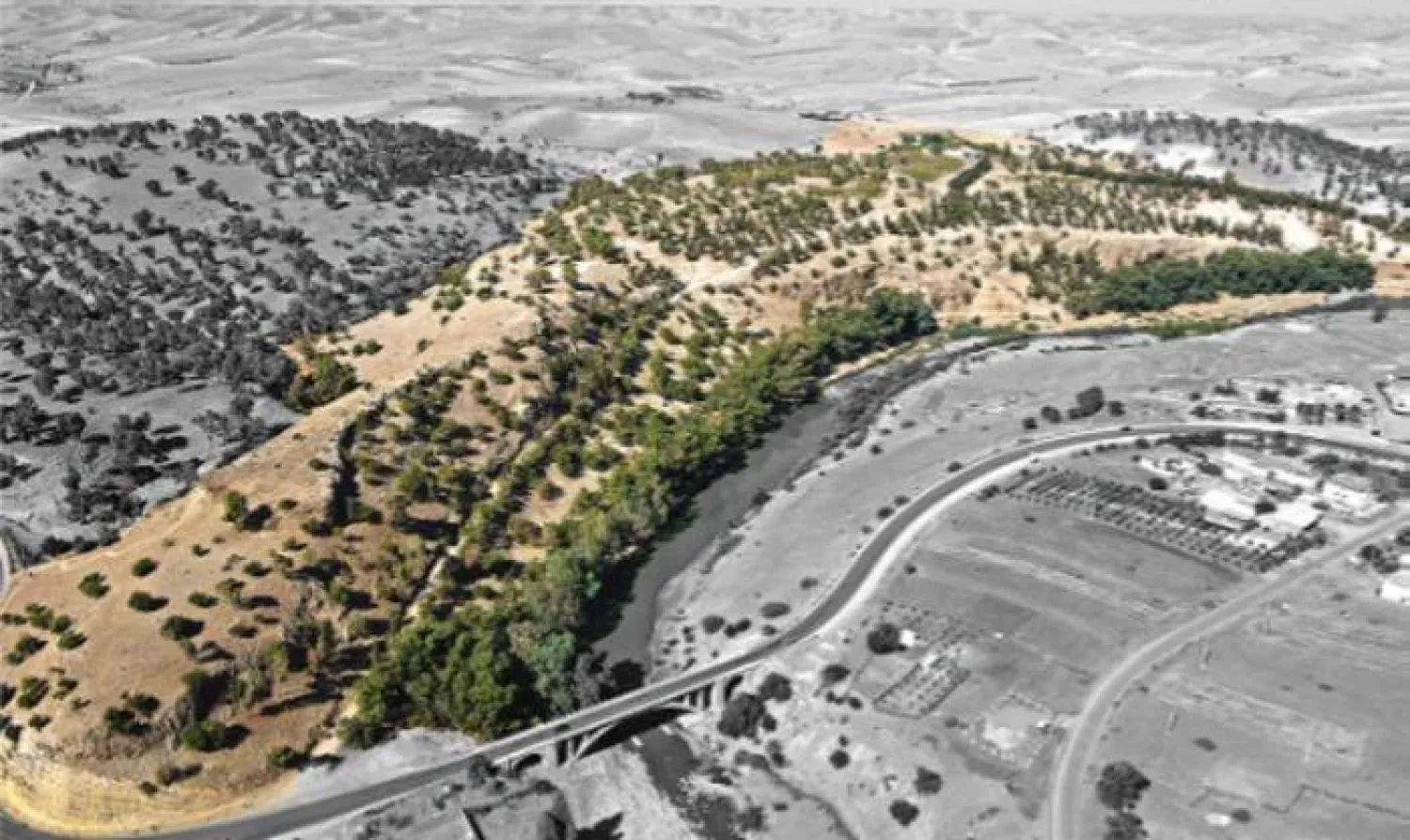 صورة من الجو لسلسلة جبال وادي بِهْت بالمغرب (جامعة كمبريدج)