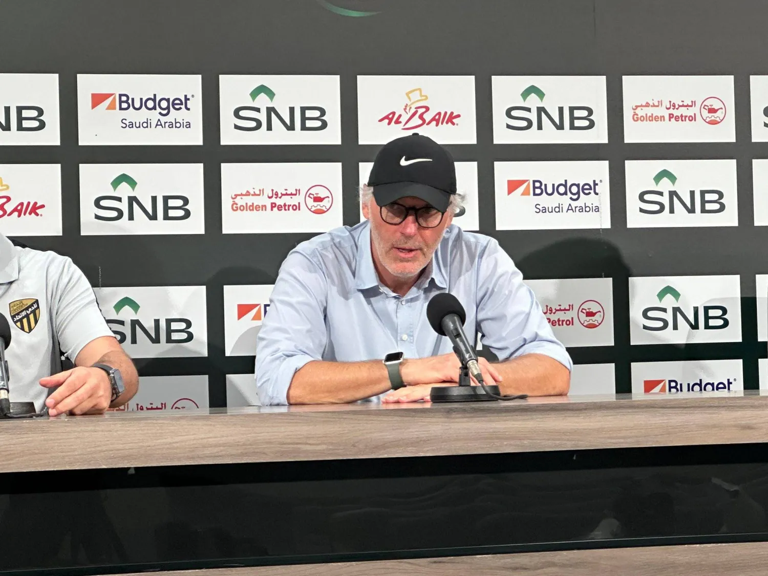 لوران بلان مدرب فريق الاتحاد في المؤتمر الصحافي (الشرق الأوسط) 