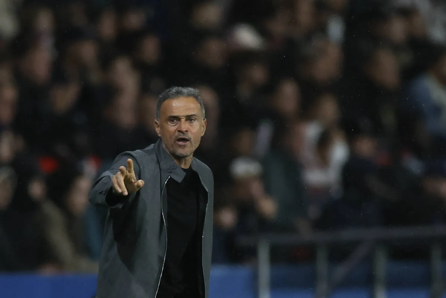 مدرب باريس سان جيرمان لويس إنريكي (إ.ب.أ)