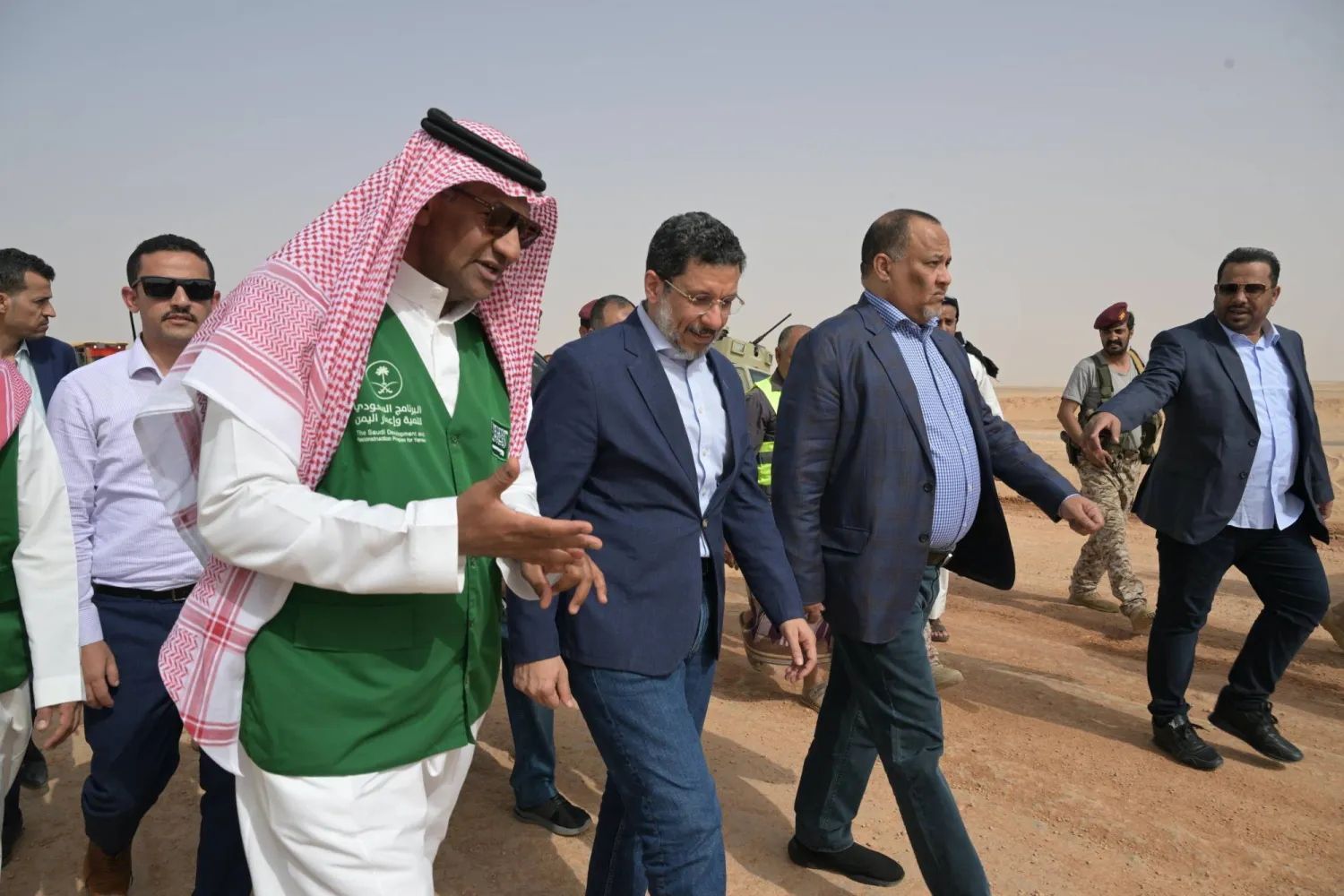 Yemeni Prime Minister Ahmed Awad bin Mubarak tours the vital projects that are being carried out by the SDRPY. (Asharq Al-Awsat)