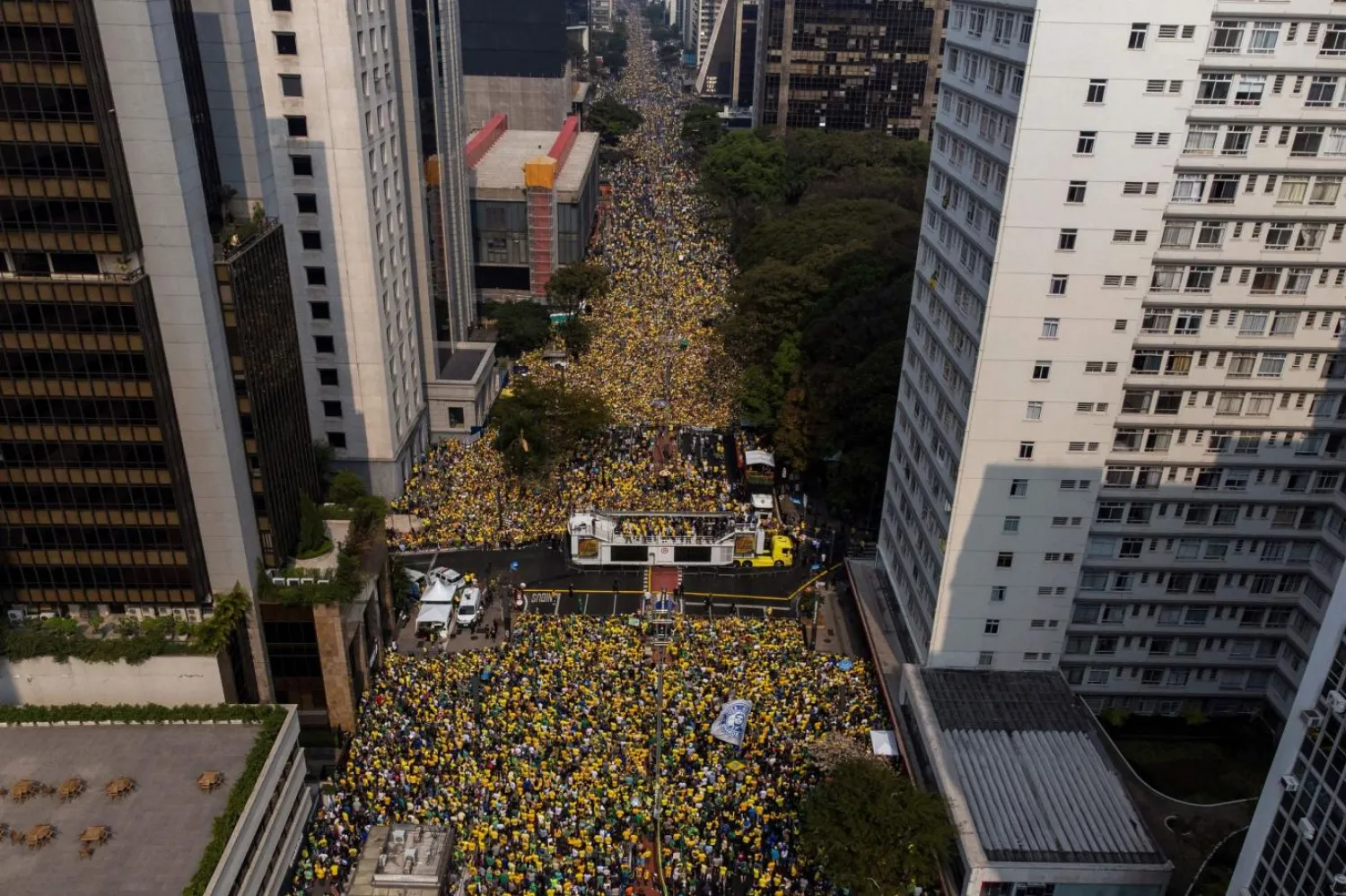 2019-2022'de görev yapan Bolsonaro'nun hâlâ kayda değer oranda destekçisi var (AFP)