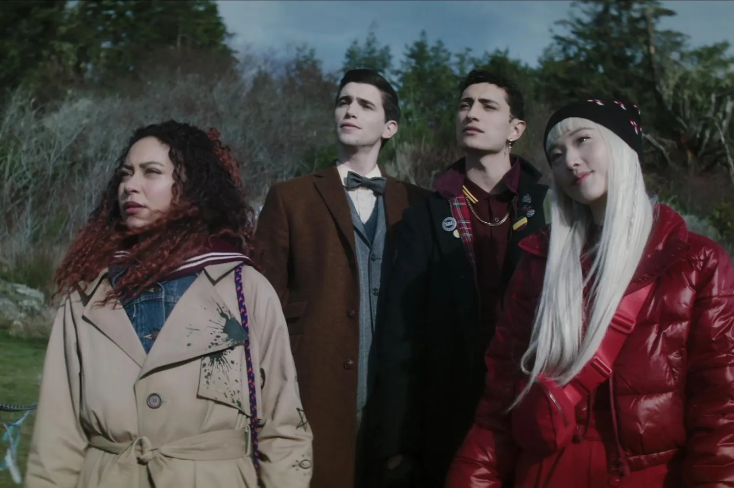 İlk ve tek sezonu 8 bölümden oluşan Dead Boy Detectives, ünlü yazar Neil Gaiman'ın aynı adlı çizgi romanından uyarlanmıştı (Netflix)