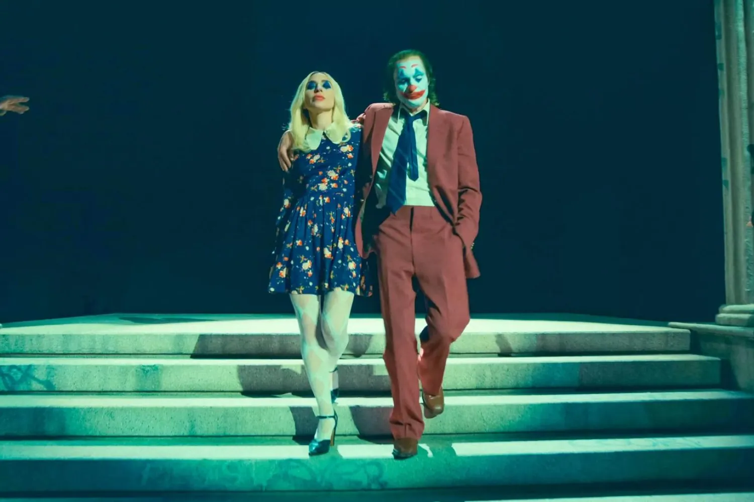 Joker: İkili Delilik izleyicileri, ölüm cezasıyla karşı karşıya olan Arthur Fleck'le, Arkham'da yeniden bir araya getiriyor (Warner Bros)