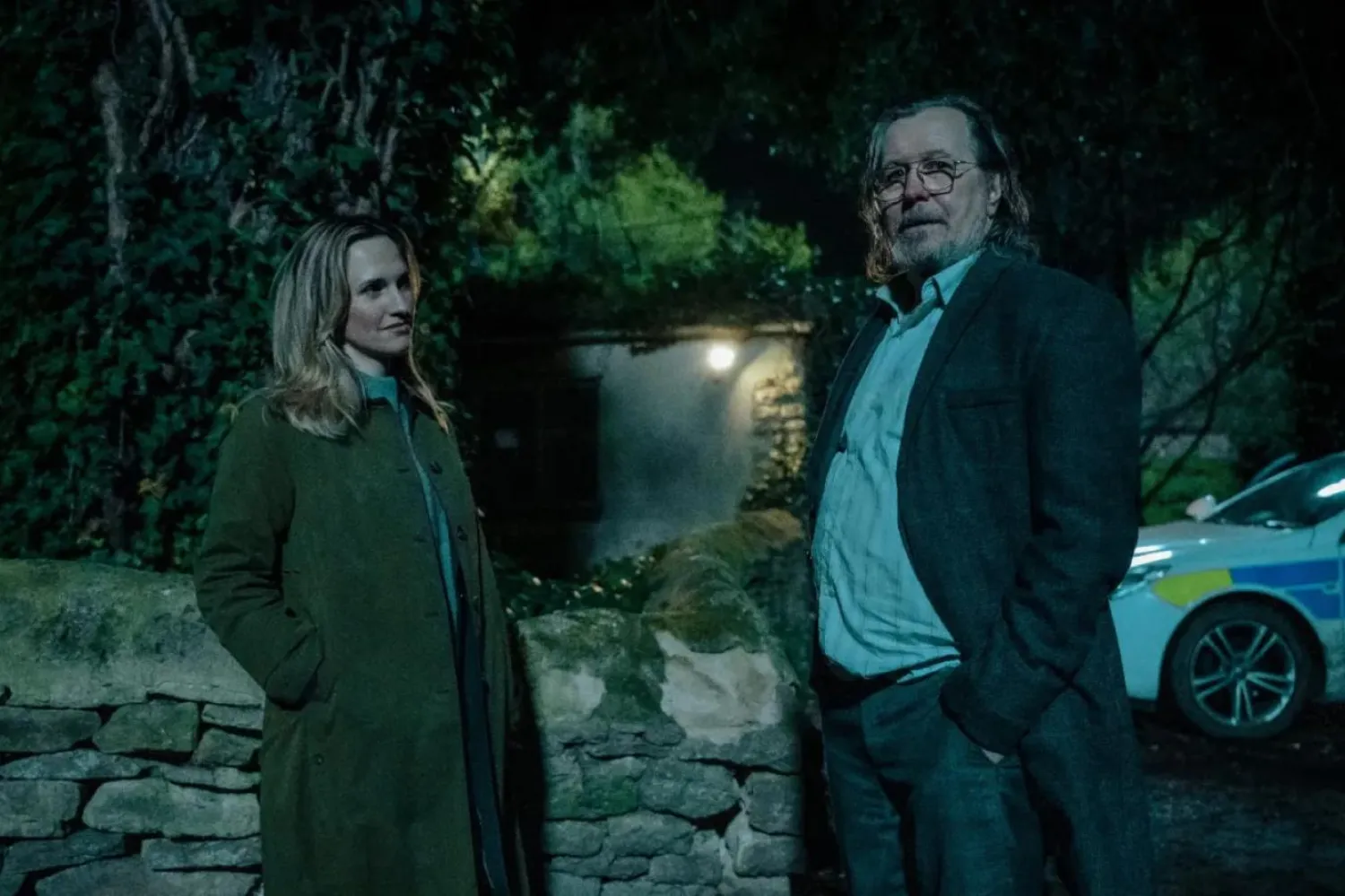 Slow Horses'ın 4. sezonu, televizyon yazarlarının övgü dolu yorumlarıyla eleştiri derleme sitesi Rotten Tomatoes'da 100 üzerinden 100 tam puan almıştı (Apple TV+)