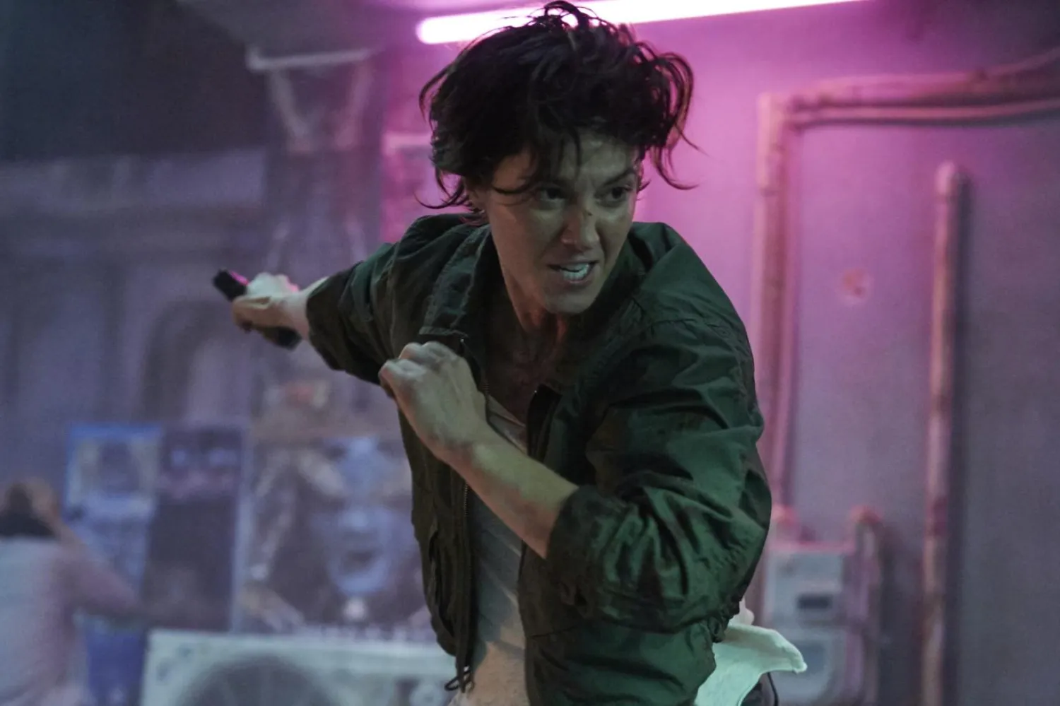 Kate'in çekimleri Tayland, Tokyo ve Los Angeles dahil olmak üzere dünyanın çeşitli yerlerinde gerçekleştirildi (Netflix) 