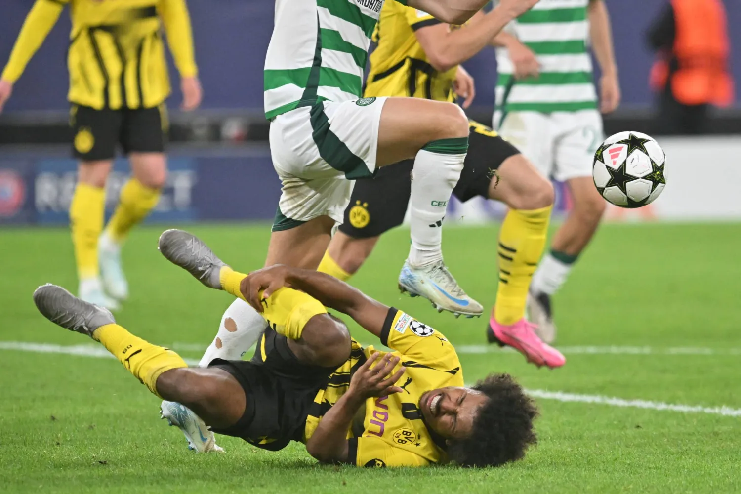 كريم أديمي تعرض لإصابة بعد تسجيل هاتريك في شباك نادي سلتيك (د.ب.أ)