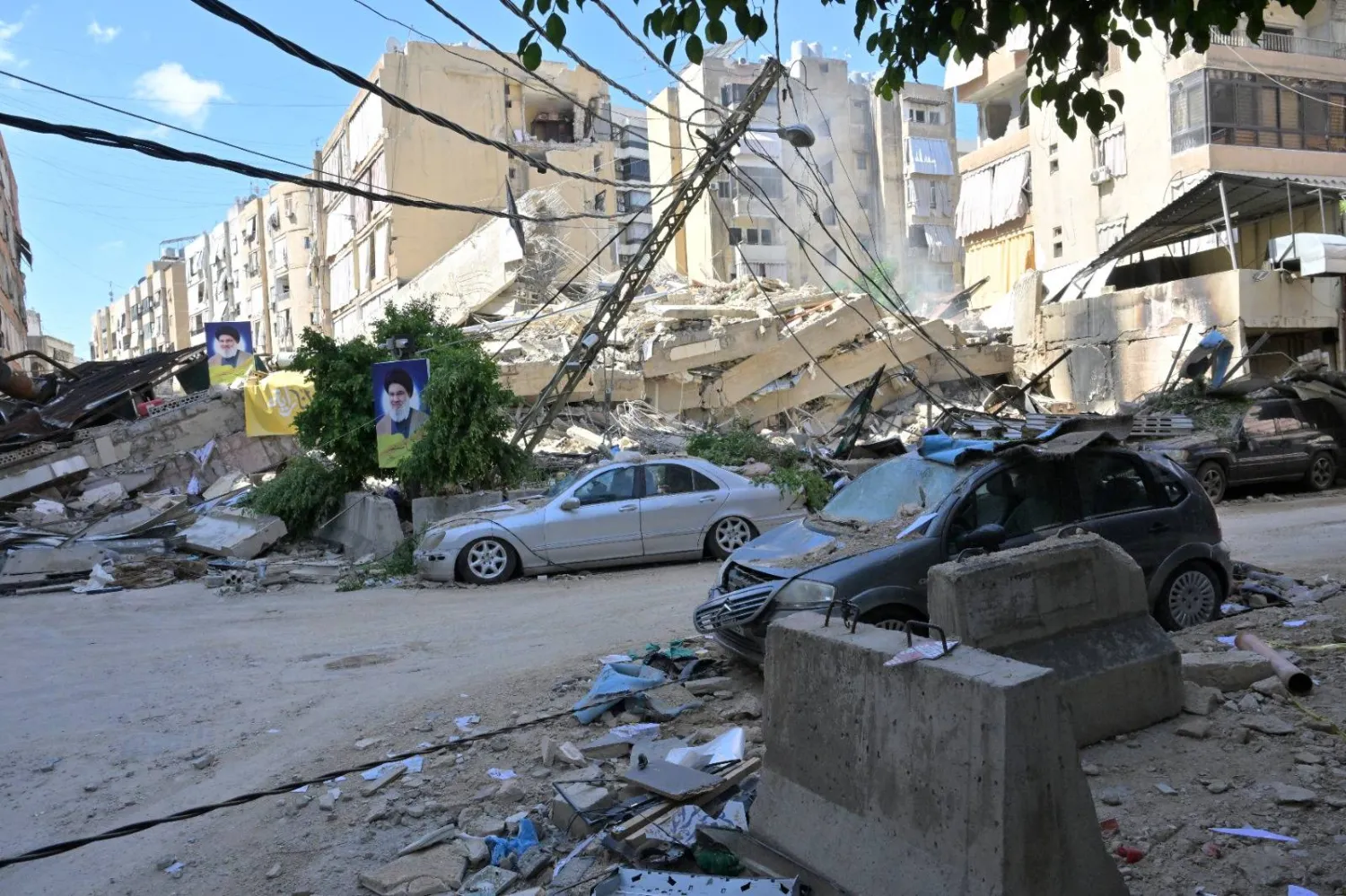 آثار الدمار في مبانٍ وعمارات دمَّرتها غارات إسرائيلية في الضاحية الجنوبية لبيروت (الشرق الأوسط)