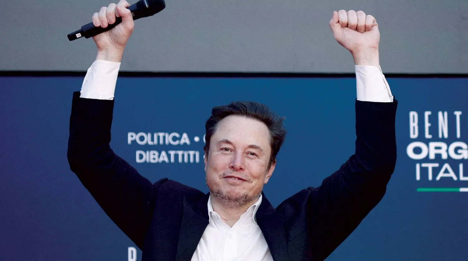 إيلون ماسك الرئيس التنفيذي لشركتي «تسلا» و«سبيس إكس» يدعم المرشح الجمهوري دونالد ترمب (رويترز)
 