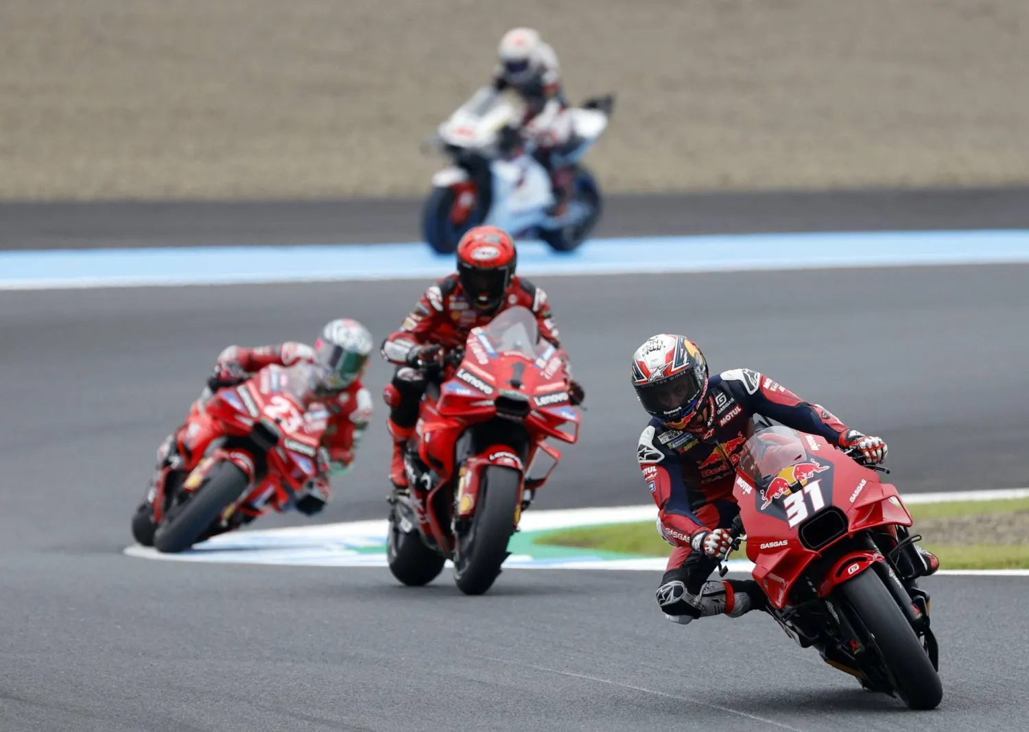 فرانشيسكو بانيايا فاز بسباق السرعة (إ.ب.أ)