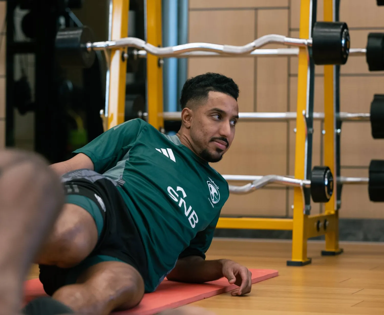 سالم الدوسري خلال التمارين الاسترجاعية في النادي الصحي (المنتخب السعودي)