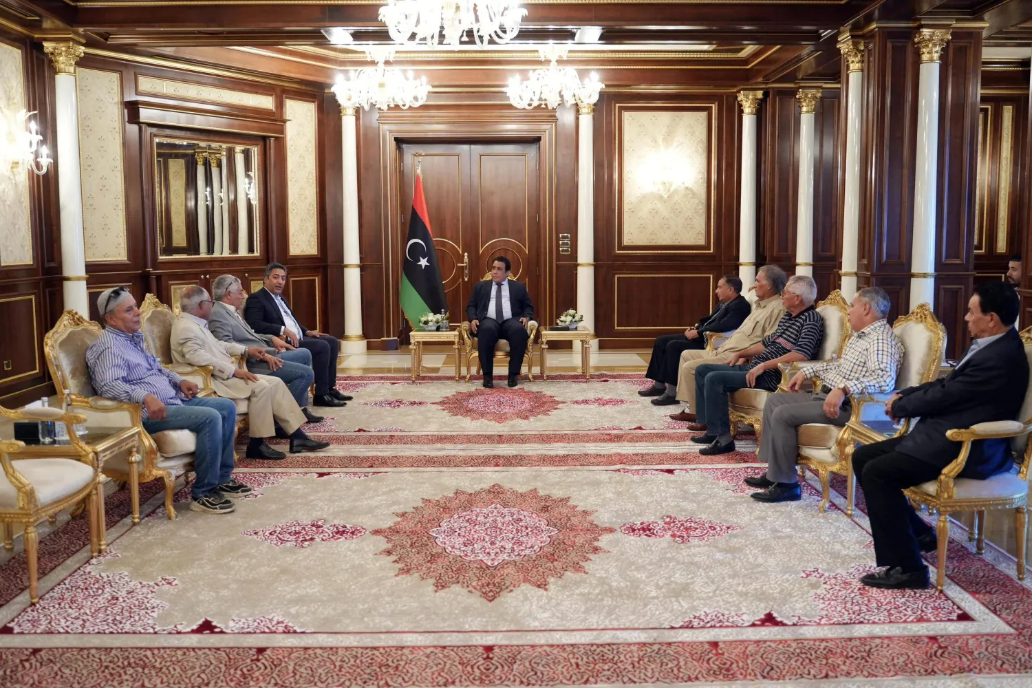 اجتماع المنفي مع لجنة متابعة أوضاع المعتقلين السياسيين (المجلس الرئاسي) 