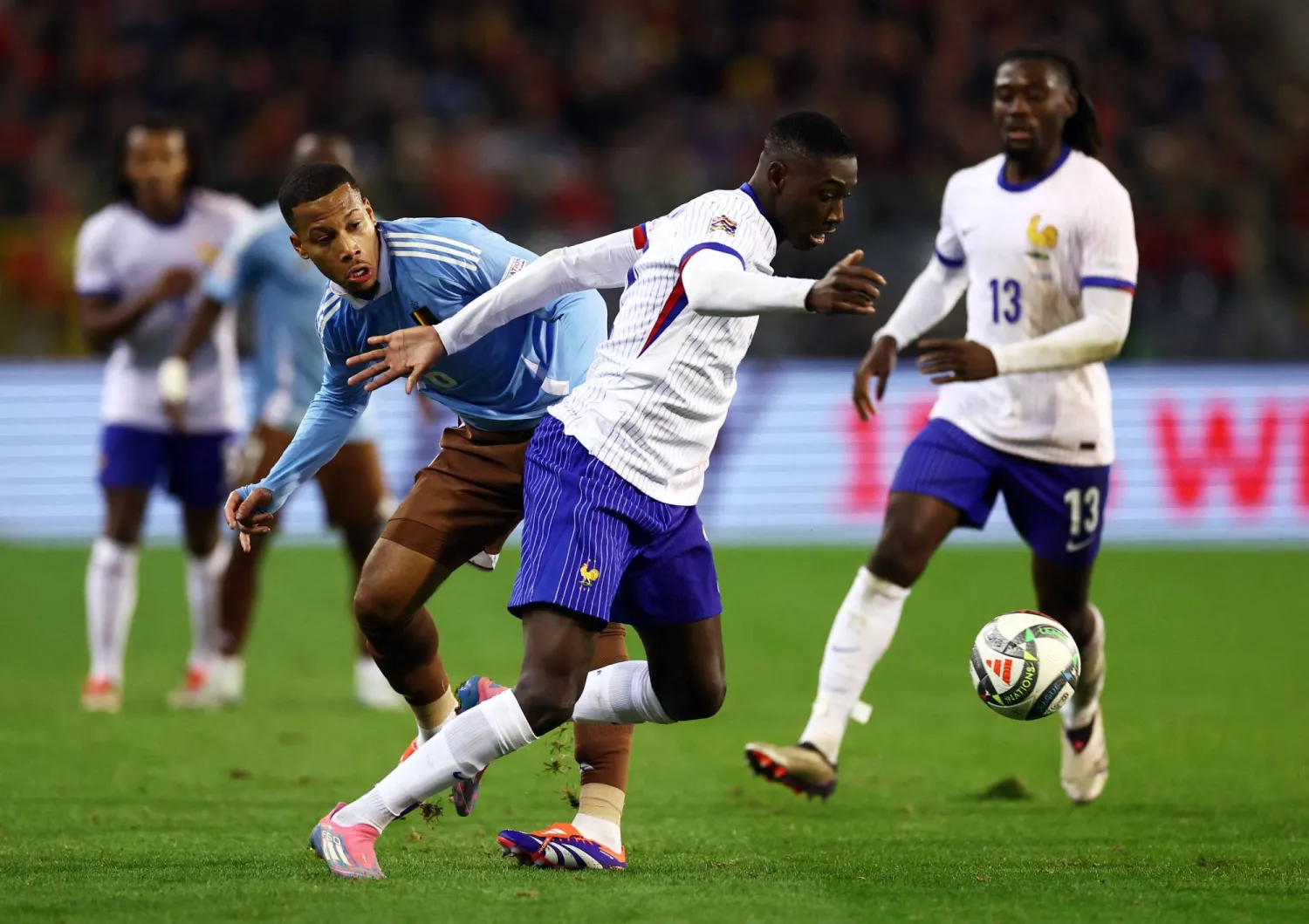 فرنسا على قمة المجموعة بفوز مهم على بلجيكا (رويترز)