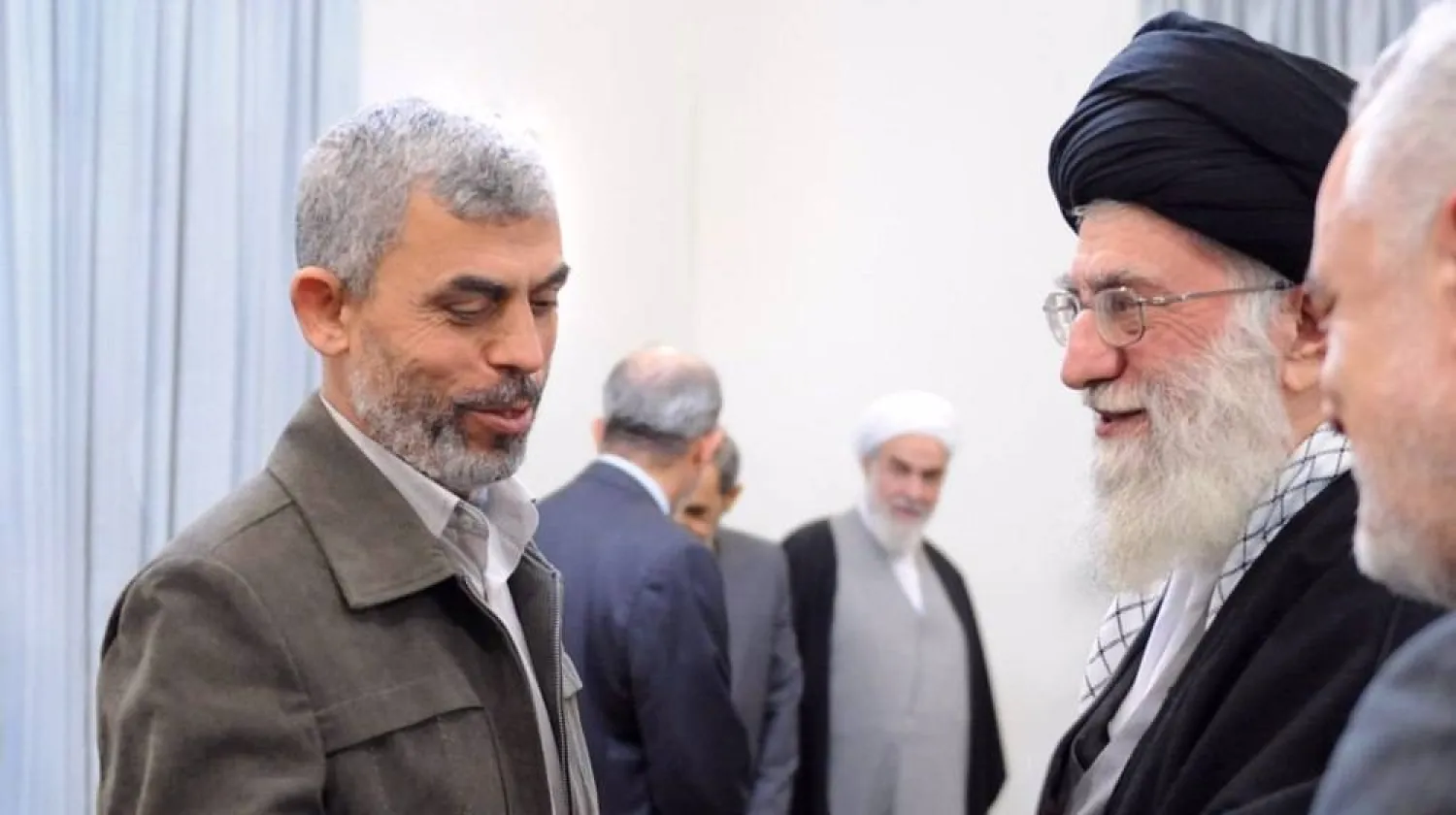 صورة نشرها موقع «نور نيوز» الإيراني للقاء سابق بين خامنئي والسنوار