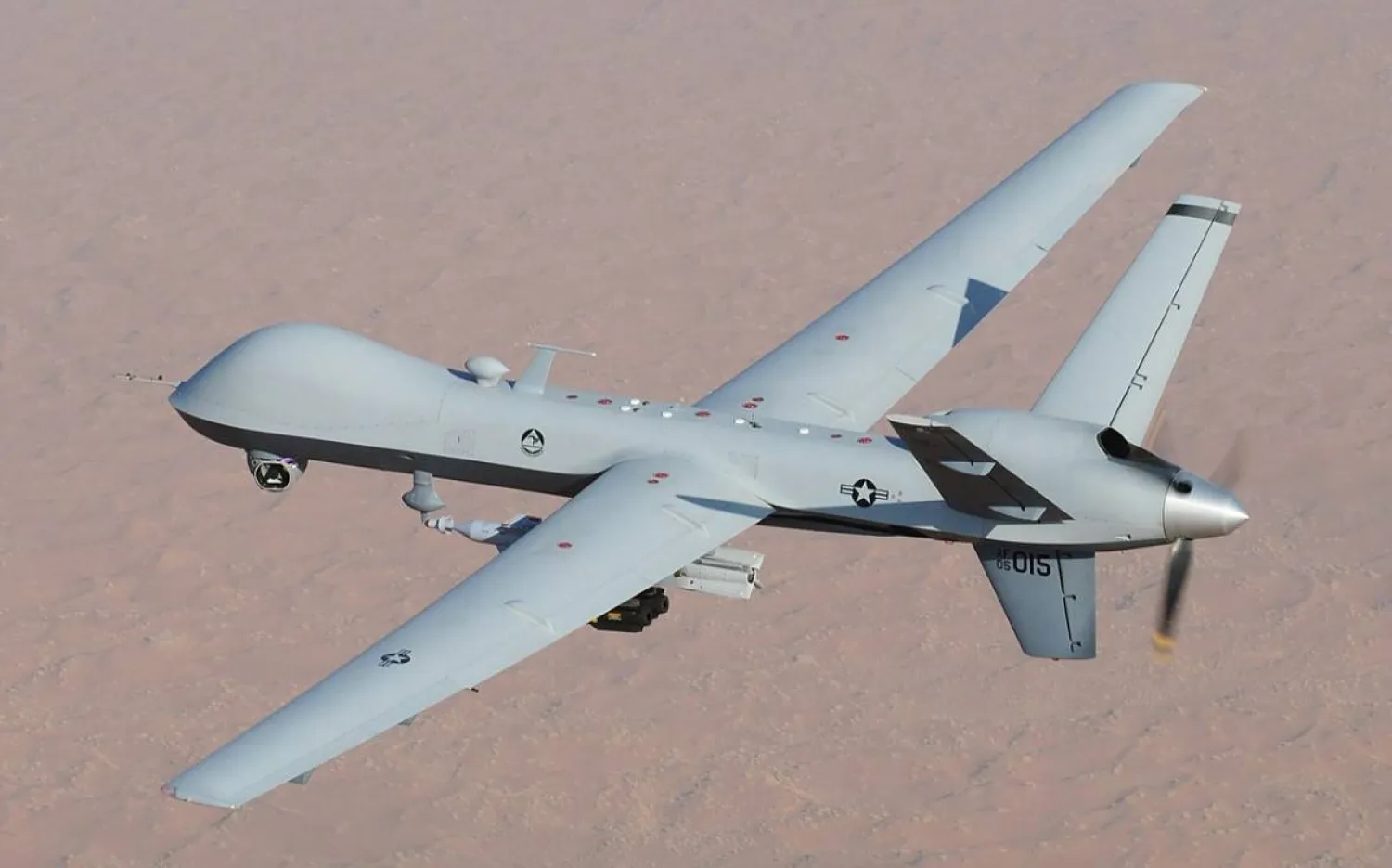 طائرة من دون طيار من طراز «MQ-9 Reaper» استُخدمت في مهام للمساعدة في تحديد مكان الرهائن ومراقبة علامات الحياة وتمرير الأدلة المحتملة إلى قوات الدفاع الإسرائيلية