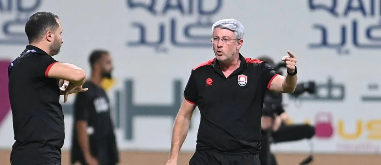 أودير هيلمان مدرب فريق الرائد (تصوير: بشير صالح)