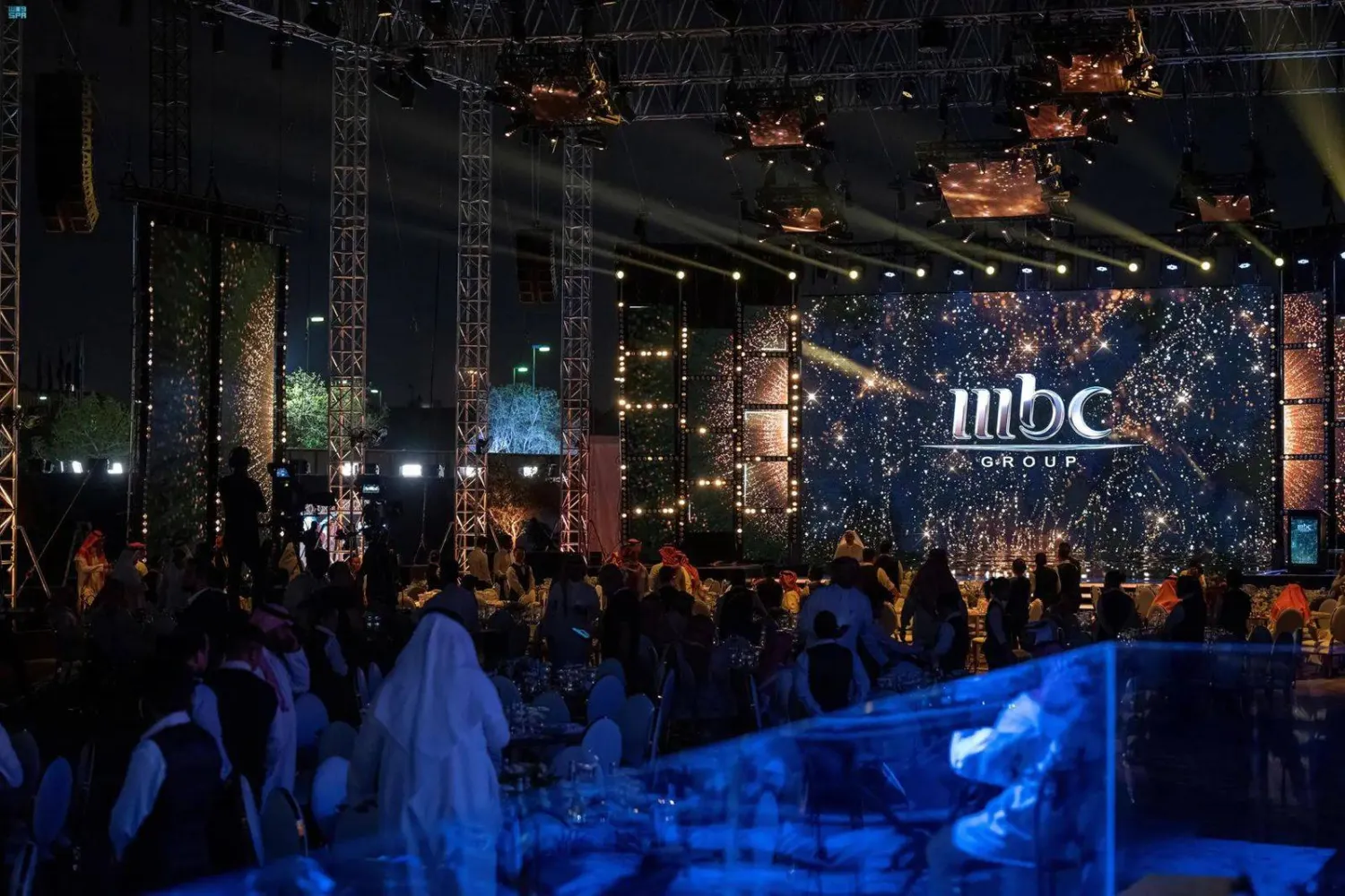 صورة أثناء حفل تدشين «مجموعة إم بي سي» مقرها الجديد بالعاصمة السعودية الرياض (واس)