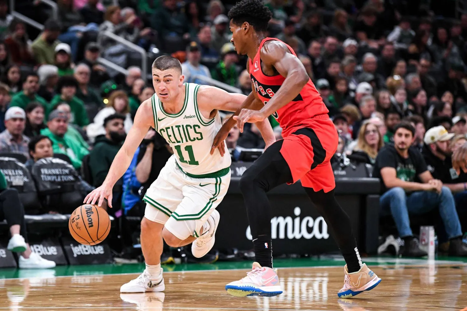 يبحث بوسطن سلتيكس حامل اللقب عن تعزيز رقمه القياسي (أ.ف.ب)