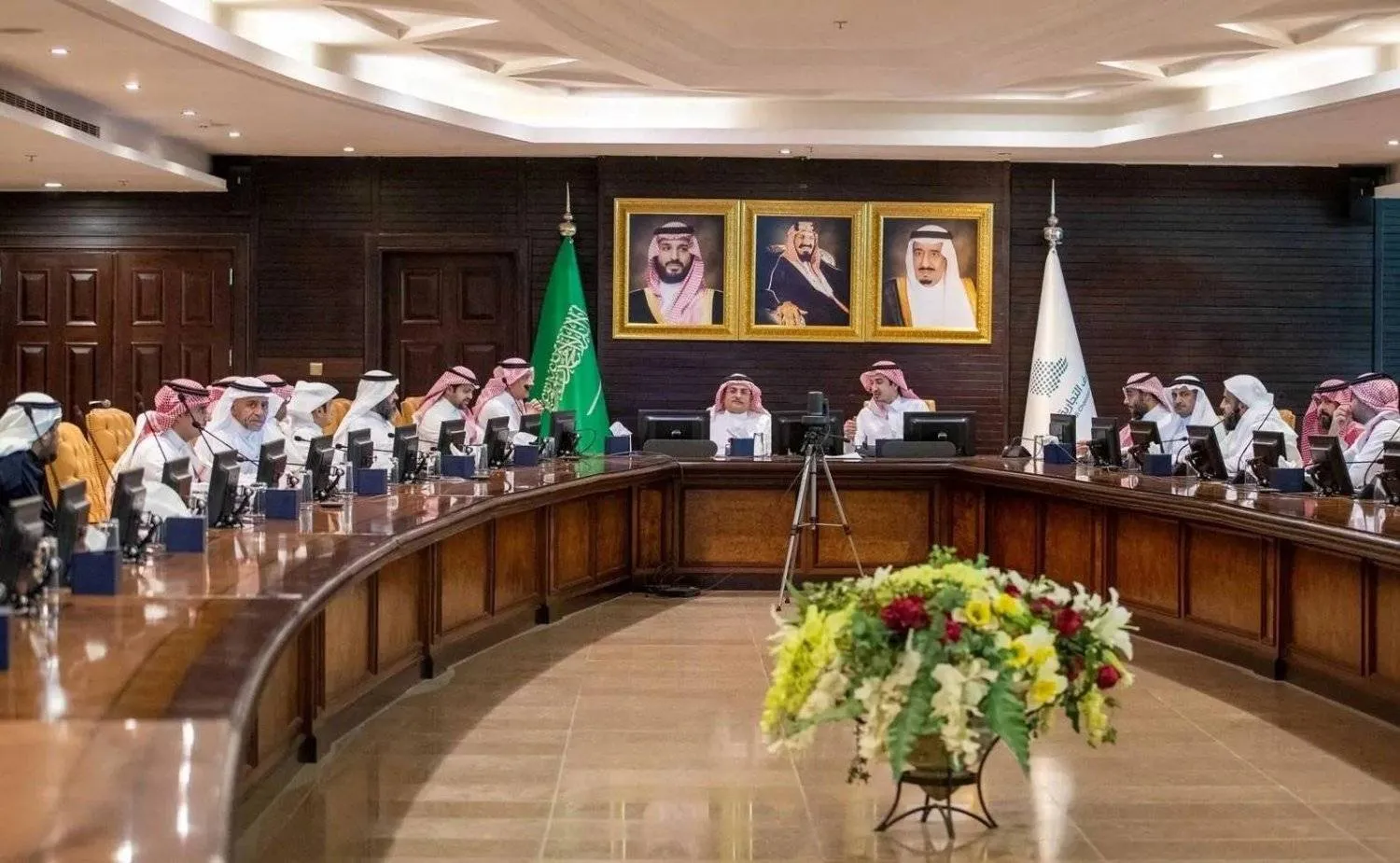 A periodic workshop for the Federation of Saudi Chambers with government agencies (Asharq Al-Awsat)