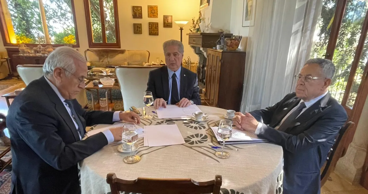 Former leaders (from left) Michel Sleiman, Amin Gemayel, and Fouad Siniora during a meeting in Bikfaya (National News Agency)