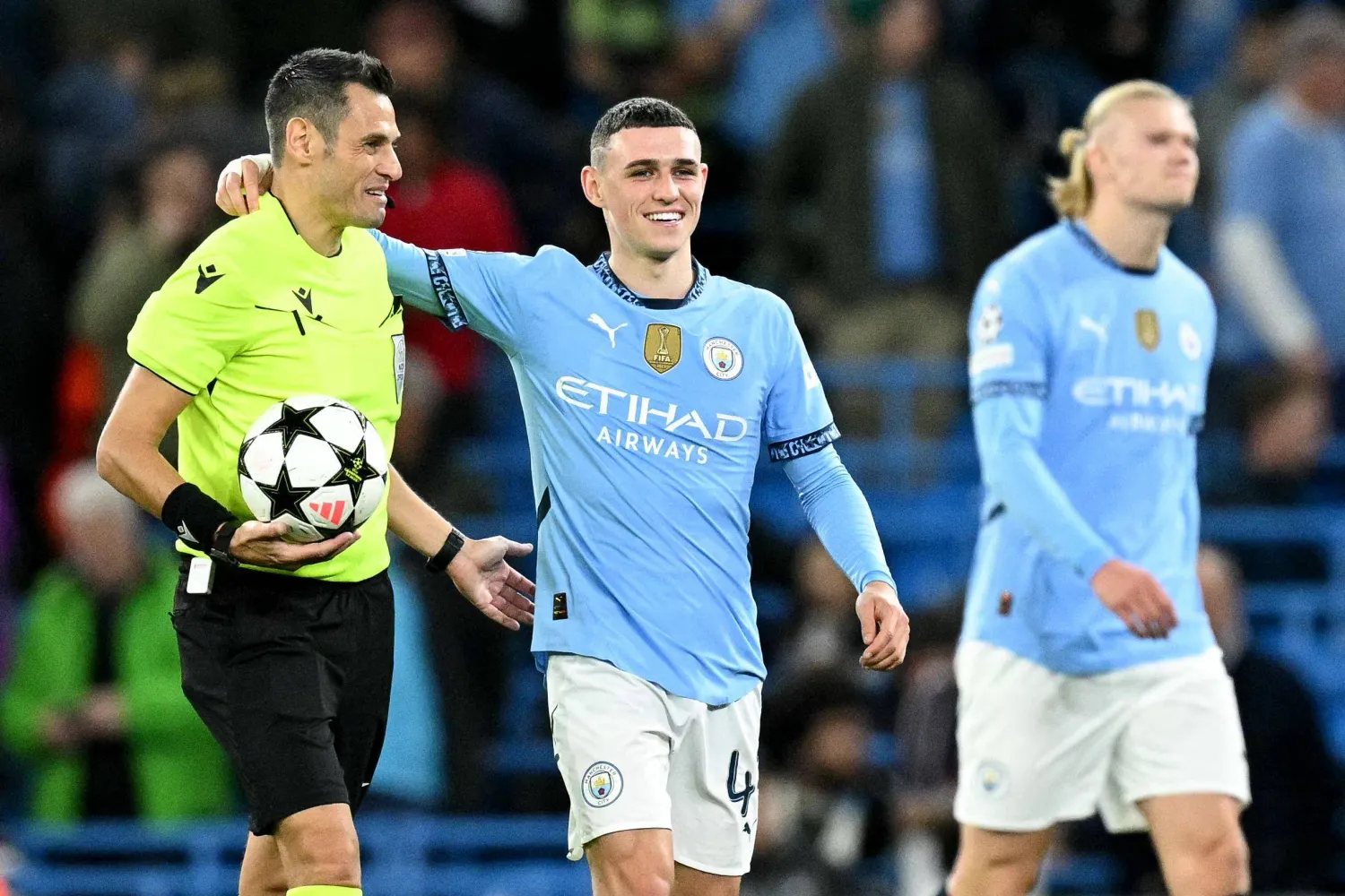 فودين وهالاند خلال مباراة سبارتا براغ (أ.ف.ب)