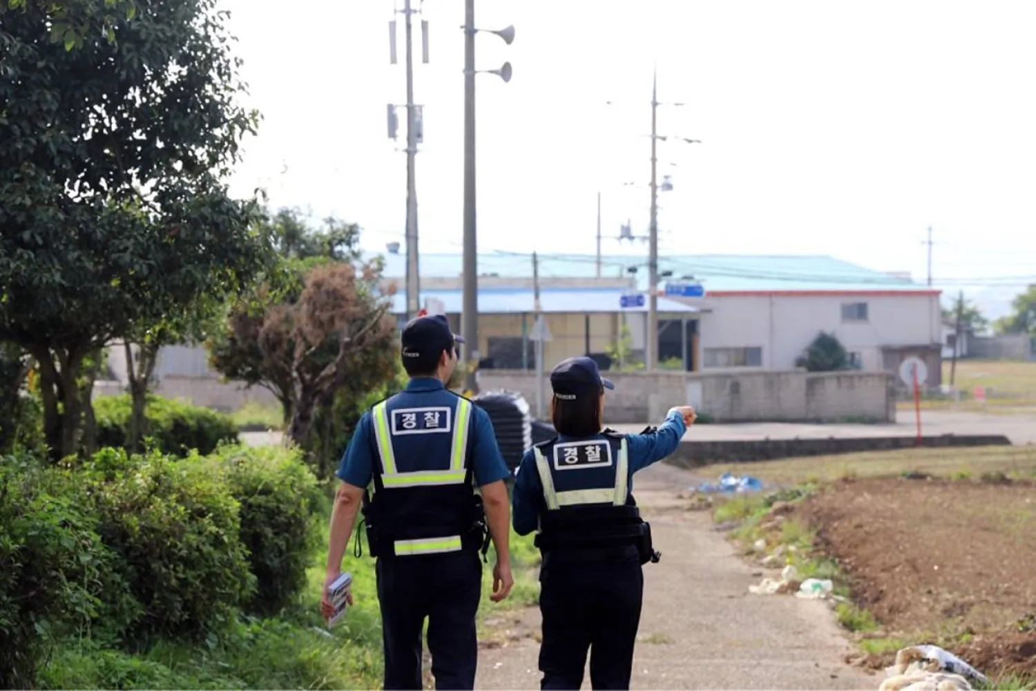 عنصري أمن من كوريا الجنوبية (صفحة شرطة سيول عبر فيسبوك)