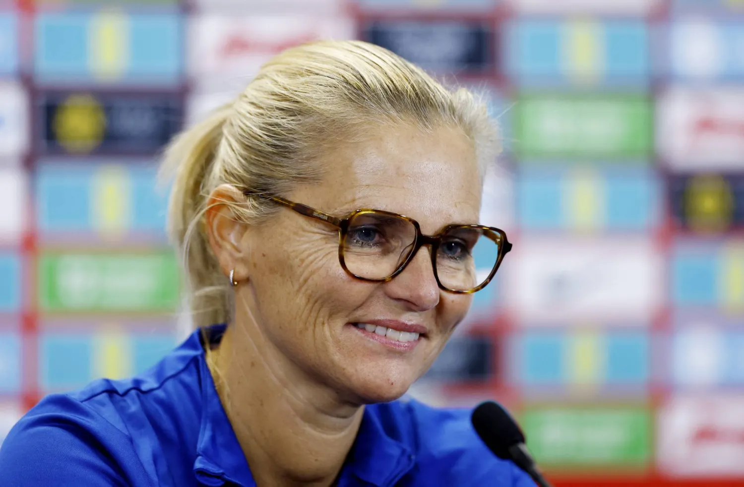 سارينا ويغمان مدربة المنتخب الإنجليزي للسيدات لكرة القدم (رويترز)